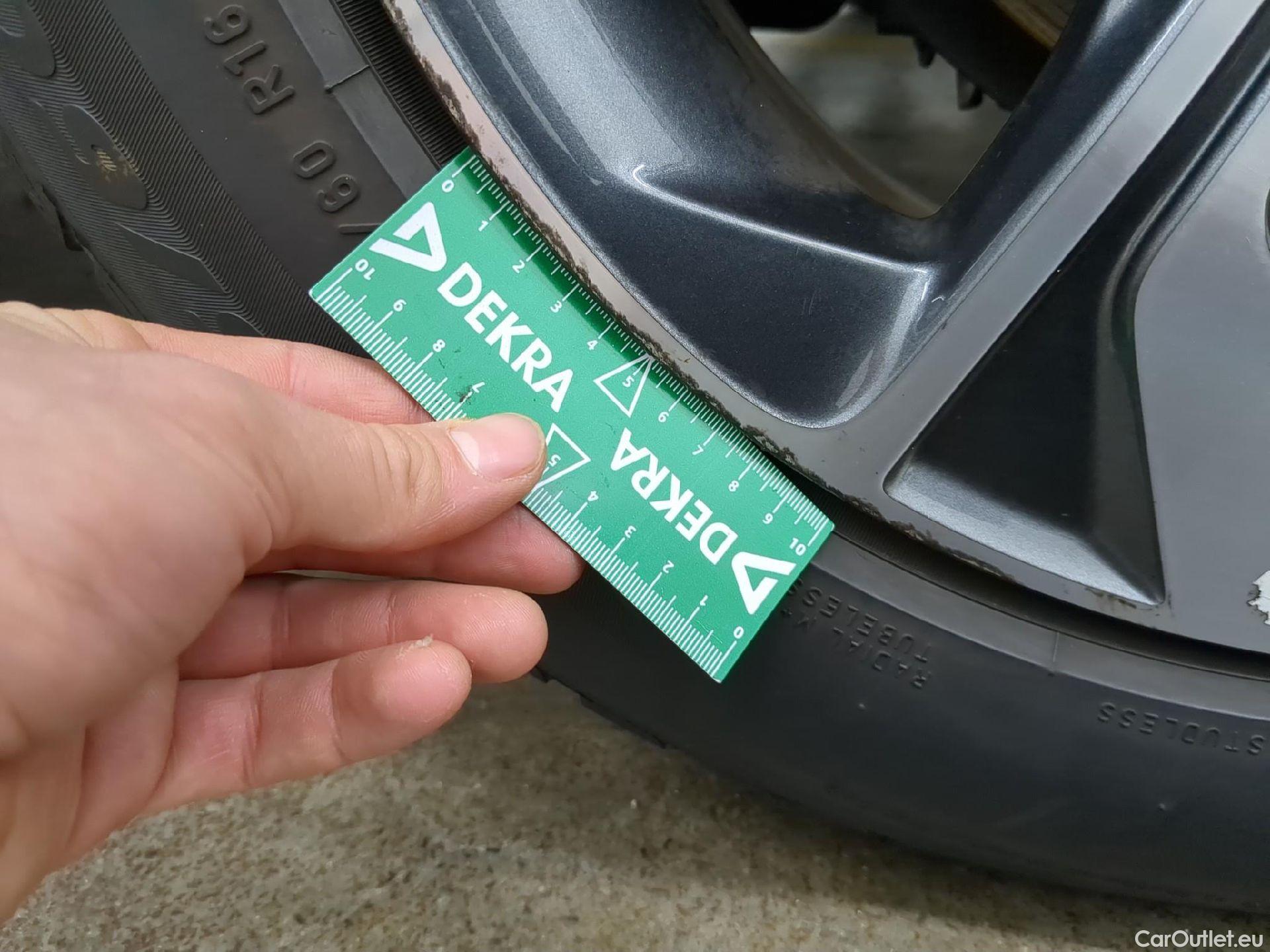  KIA  XCeed  Active 1.0 T-GDI 120CV BVM6 E6d #17