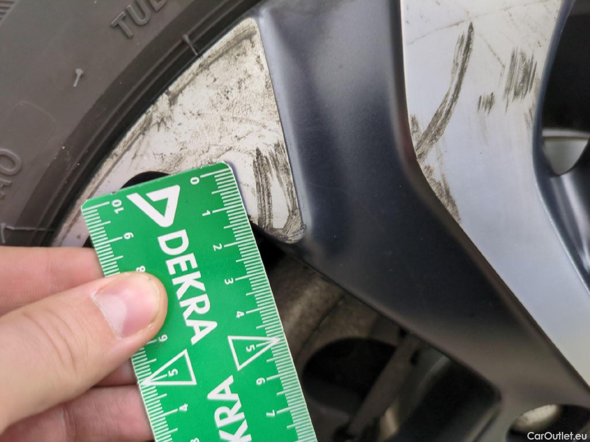  DS  DS7 DS DS 7 Crossback 5p SUV BlueHDi 130 Manuel Executive #10