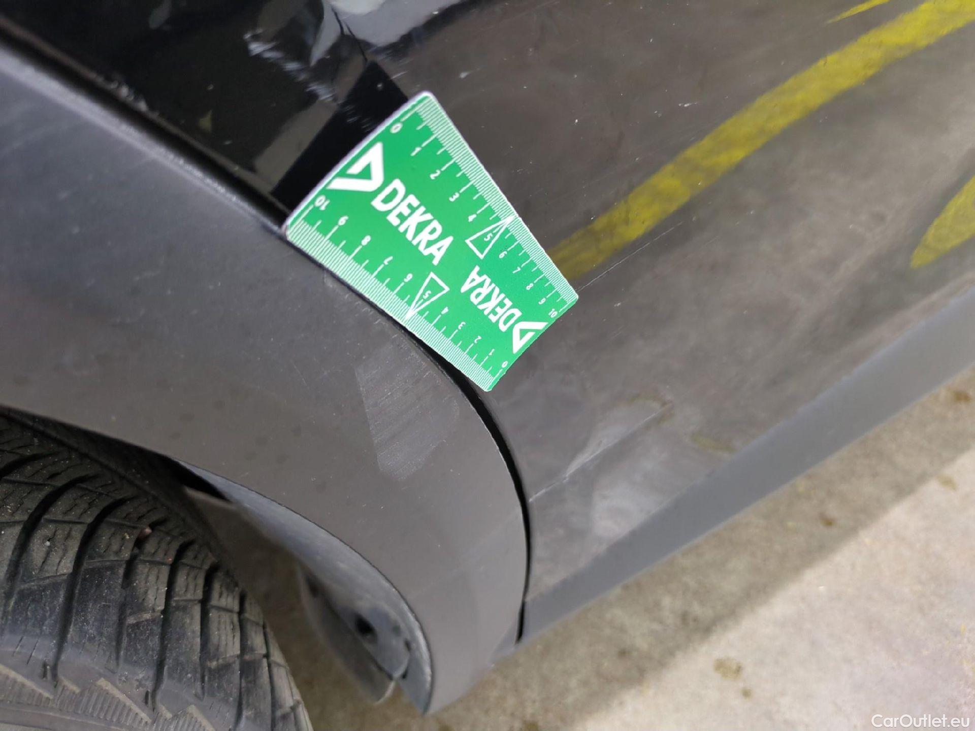  DS  DS7 DS DS 7 Crossback 5p SUV BlueHDi 130 Manuel Executive #36