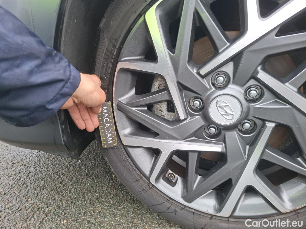  Hyundai  Konna Kona Executive Hybrid 2WD 1.6 GDI 140CV BVA6 E6dT #8