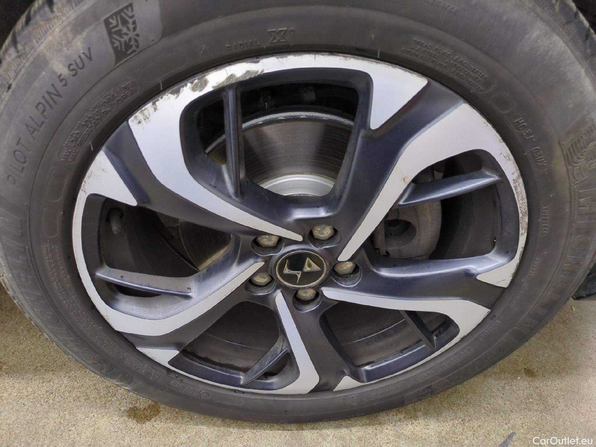  DS  DS7 DS DS 7 Crossback 5p SUV BlueHDi 130 Manuel Executive #4