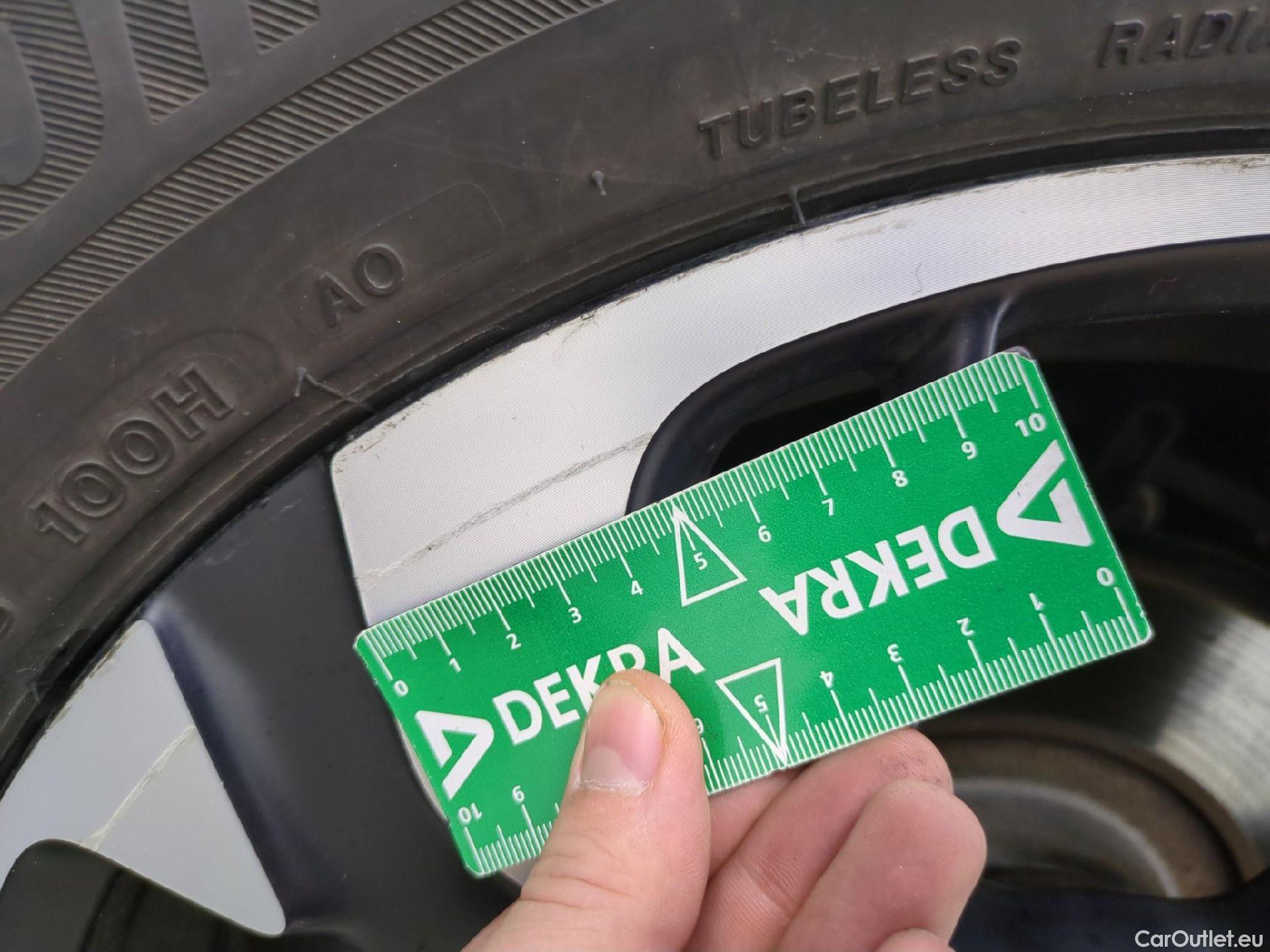  DS  DS7 DS DS 7 Crossback 5p SUV BlueHDi 130 Manuel Executive #14