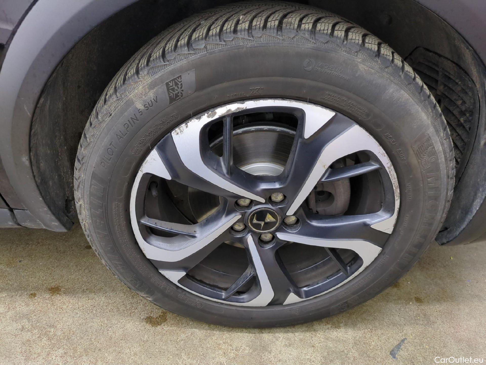  DS  DS7 DS DS 7 Crossback 5p SUV BlueHDi 130 Manuel Executive #3