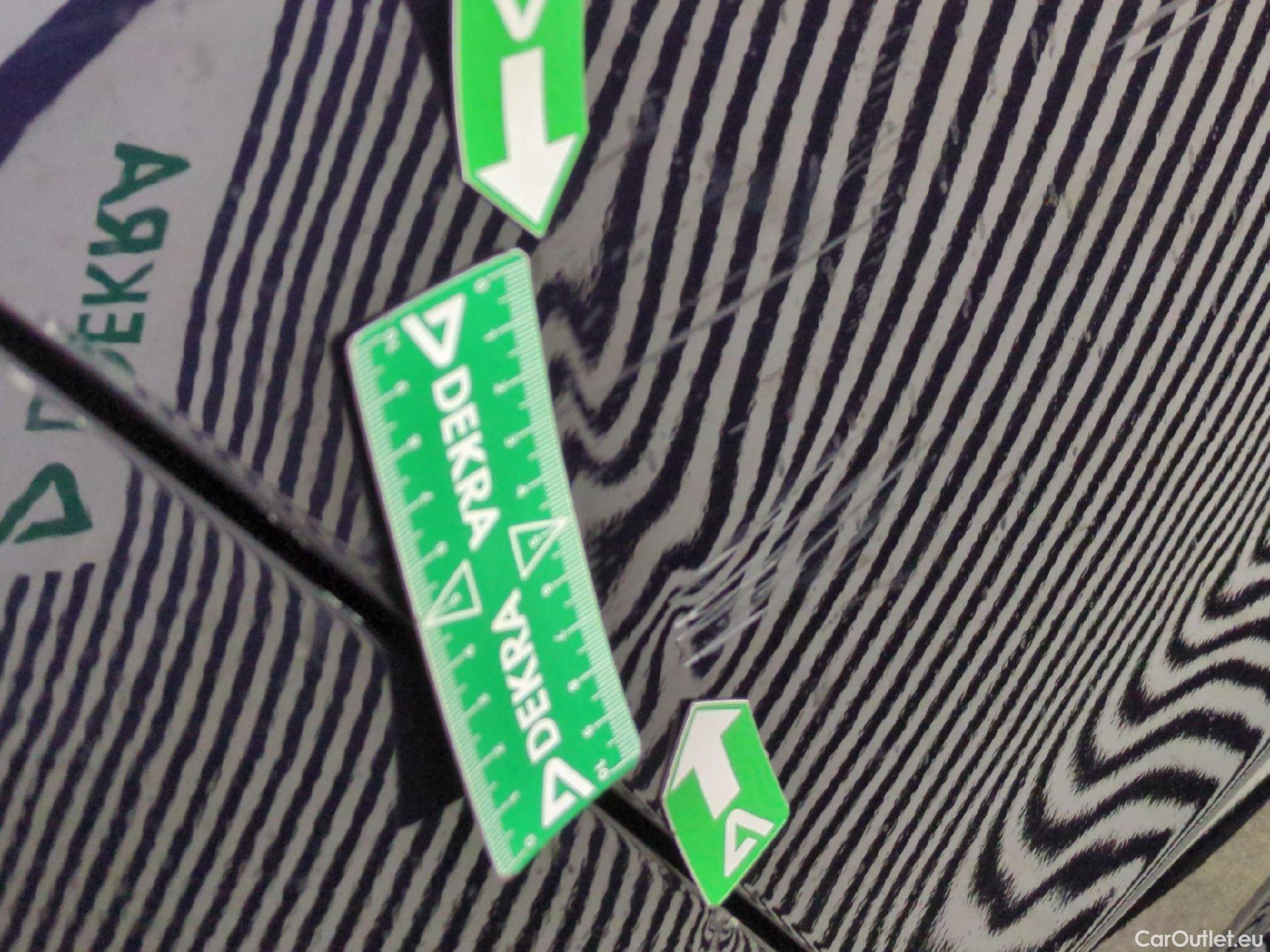  Peugeot  508 PEUGEOT  SW / 2018 / 5P / Break HYBRID 225 E-EAT8 GT #42