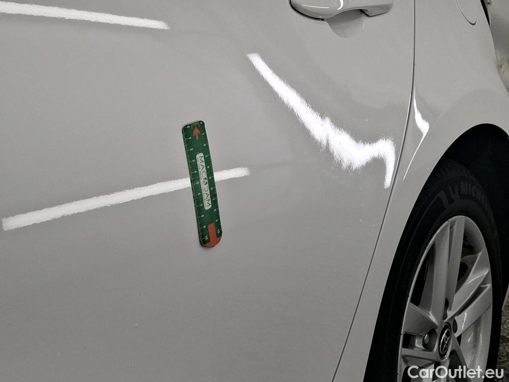  Toyota  Corolla TOYOTA  / 2018 / 5P / Berline Hybride 122h Dynamic Business Stage Acad #10