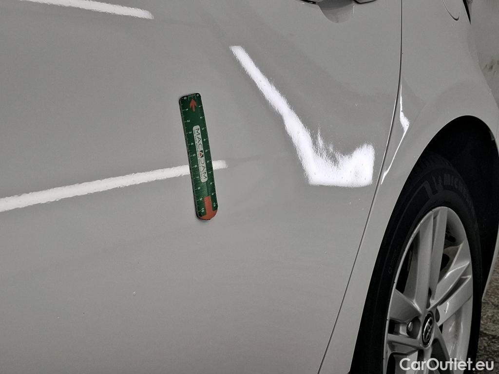  Toyota  Corolla TOYOTA  / 2018 / 5P / Berline Hybride 122h Dynamic Business Stage Acad #11