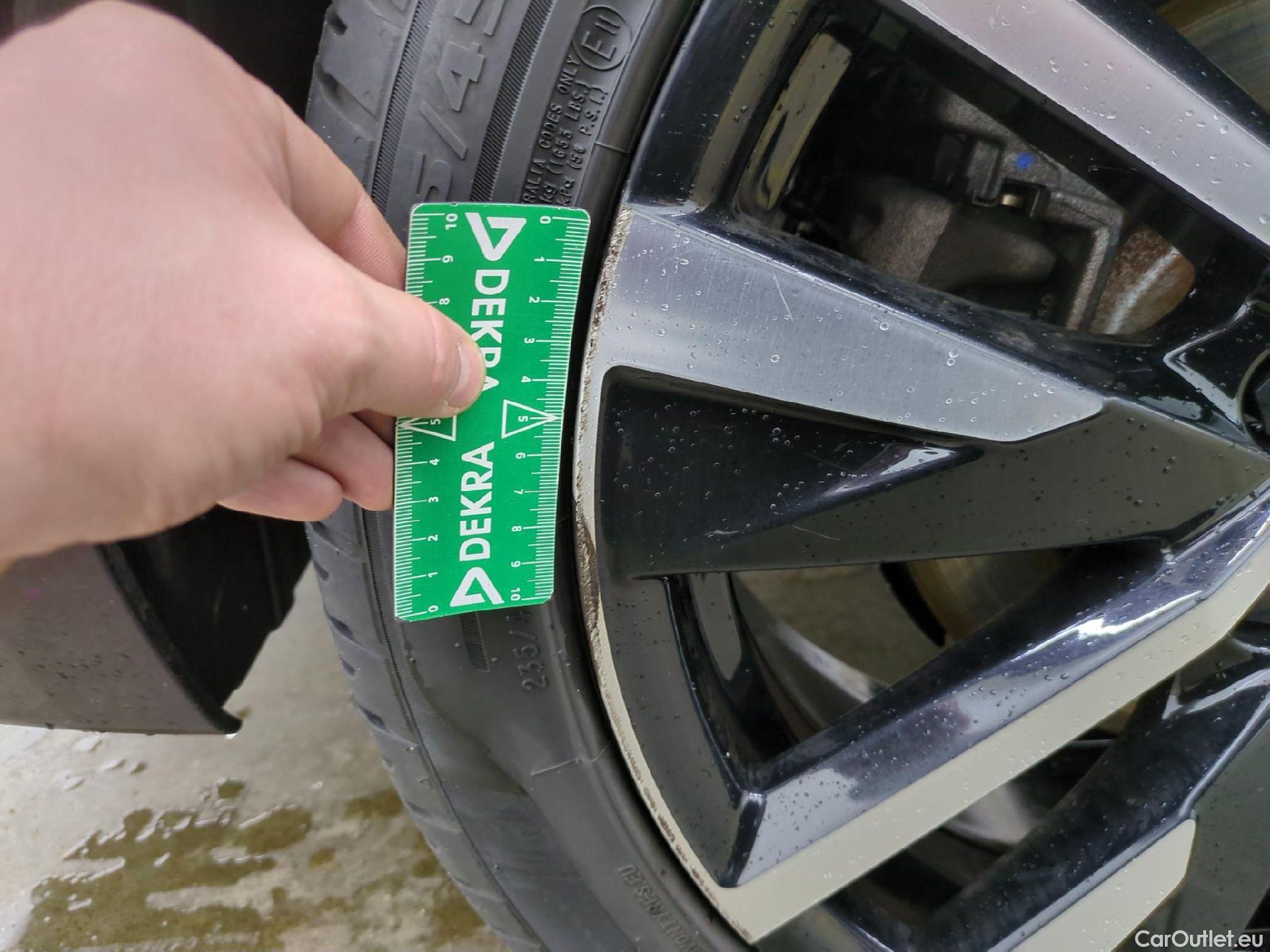  Peugeot  508 PEUGEOT  SW / 2018 / 5P / Break HYBRID 225 E-EAT8 GT #37