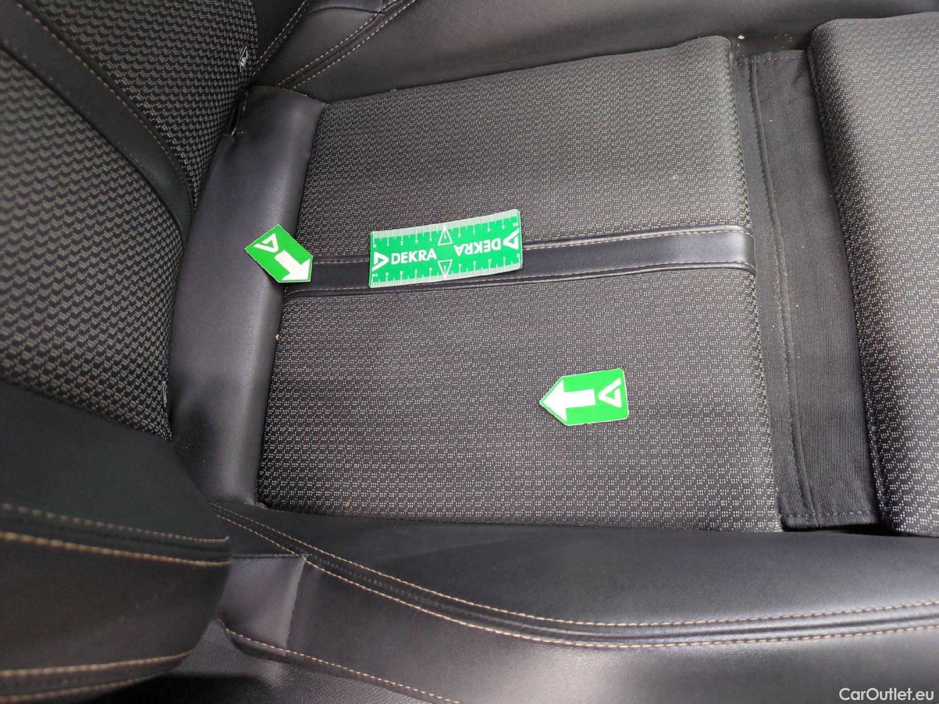  Peugeot  508 PEUGEOT  SW / 2018 / 5P / Break HYBRID 225 E-EAT8 GT #2