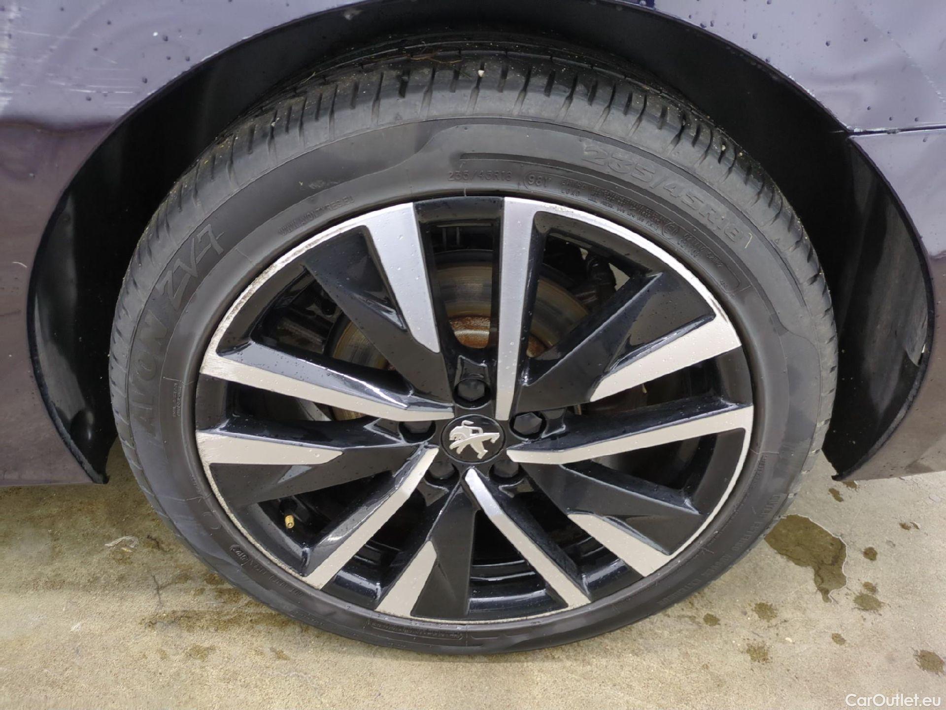  Peugeot  508 PEUGEOT  SW / 2018 / 5P / Break HYBRID 225 E-EAT8 GT #24