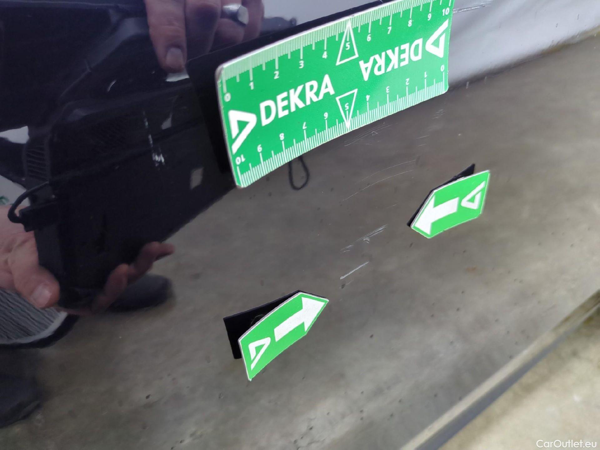  Peugeot  508 PEUGEOT  SW / 2018 / 5P / Break HYBRID 225 E-EAT8 GT #61