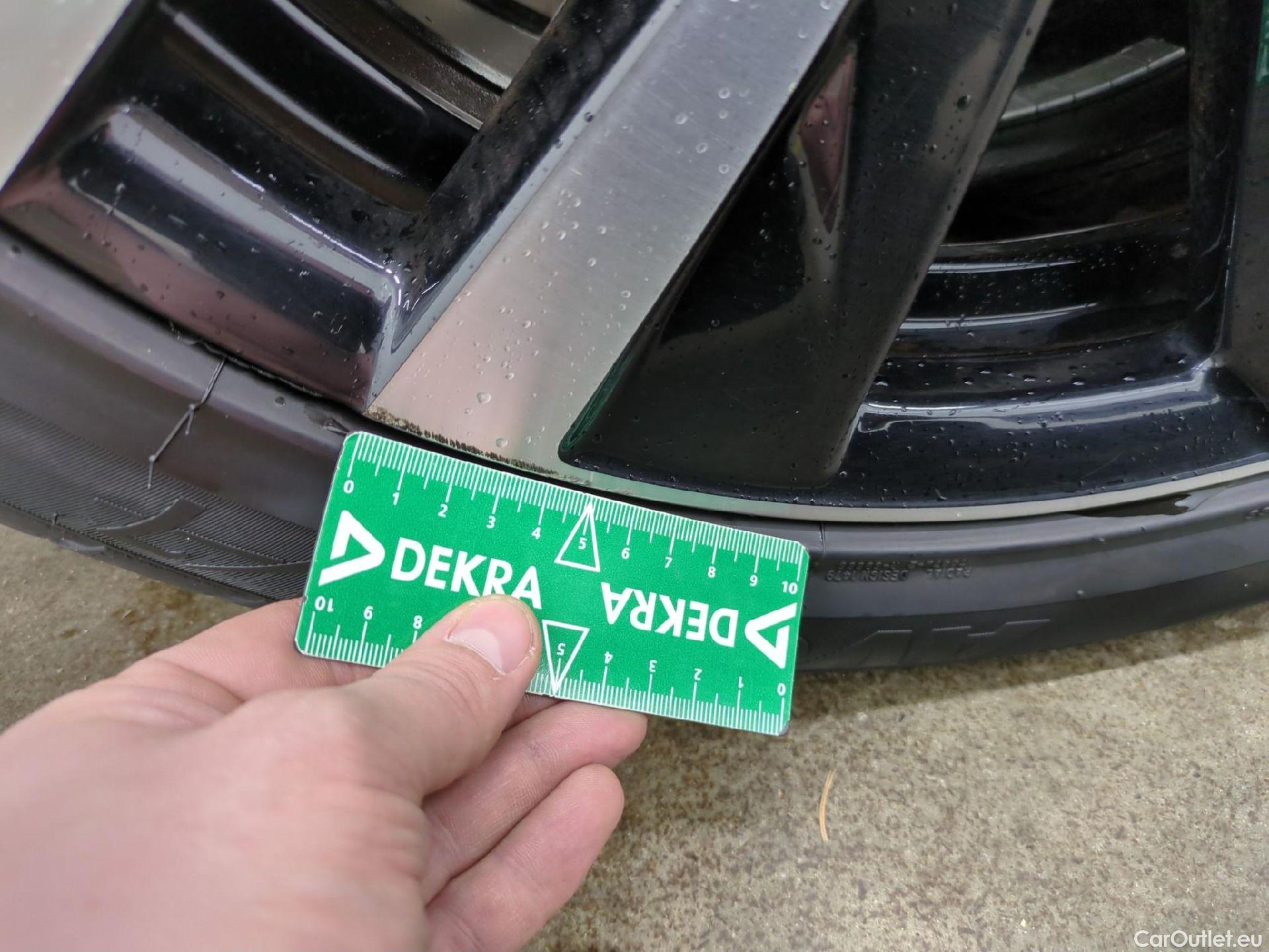  Peugeot  508 PEUGEOT  SW / 2018 / 5P / Break HYBRID 225 E-EAT8 GT #34