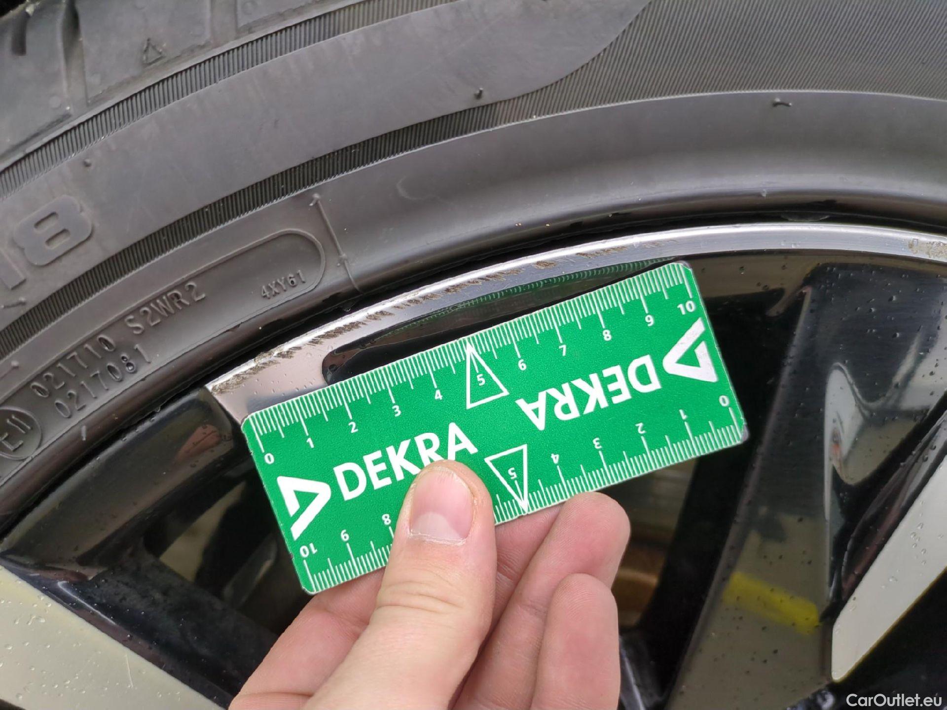  Peugeot  508 PEUGEOT  SW / 2018 / 5P / Break HYBRID 225 E-EAT8 GT #35