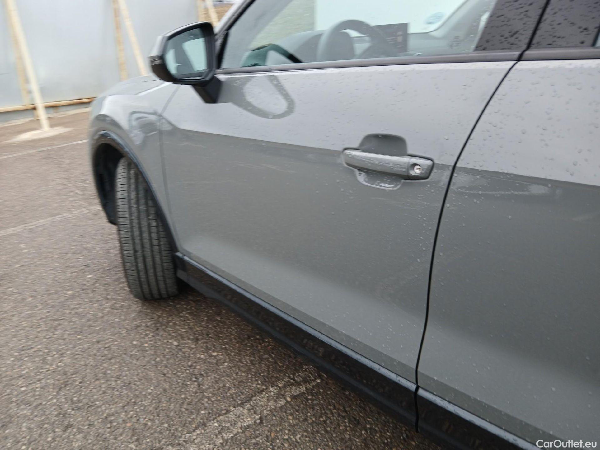  Audi  Q2 AUDI  / 2016 / 5P / todoterreno Design 30 TFSI 85kW (116CV) #8