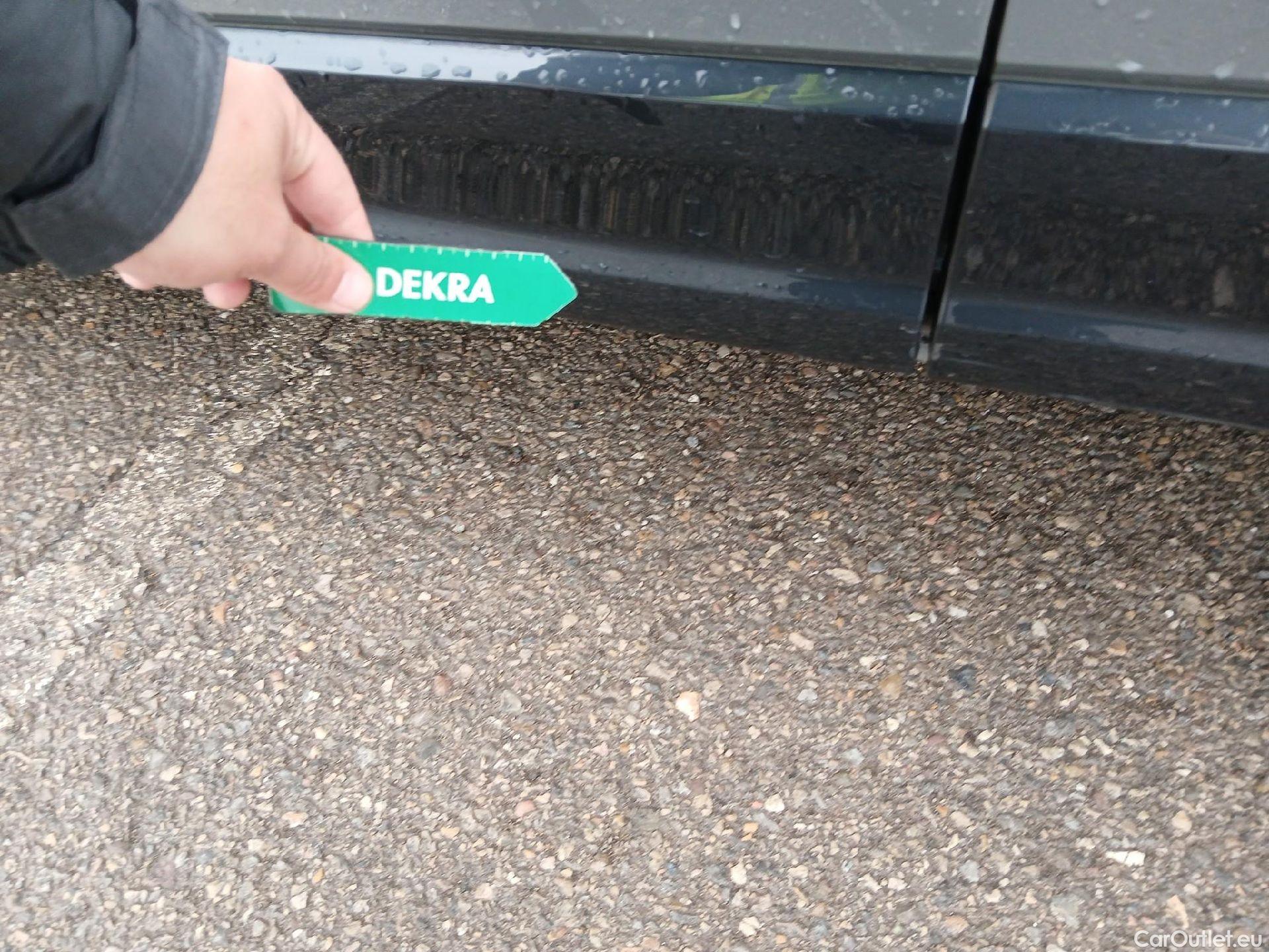  Audi  Q2 AUDI  / 2016 / 5P / todoterreno Design 30 TFSI 85kW (116CV) #9