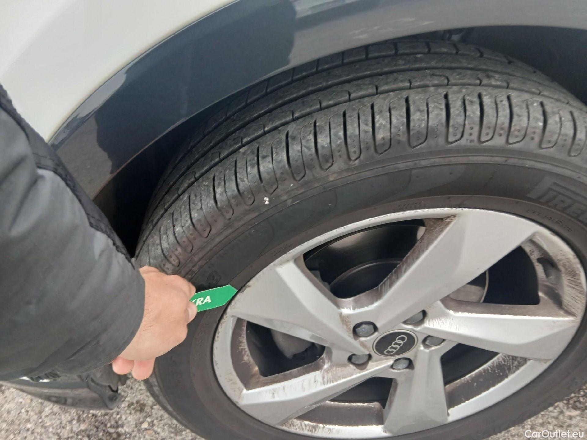  Audi  Q3 AUDI  / 2018 / 5P / todoterreno Advanced 35 TFSI 110kW (150CV) S tronic #2