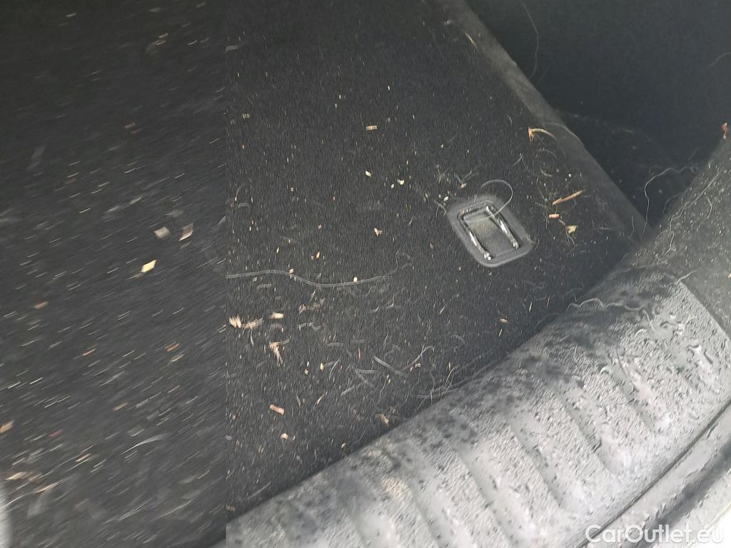  KIA  XCeed KIA  / 2019 / 5P / todoterreno 1.0 T-GDi Drive 88kW (120CV) #5