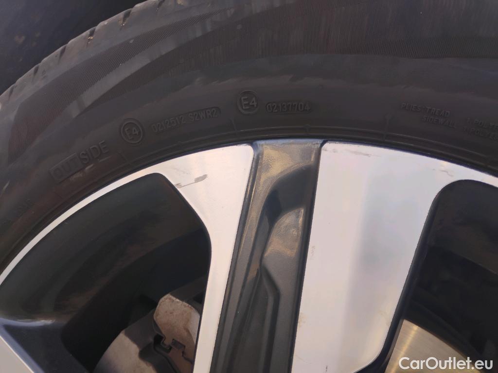  KIA  Sorento KIA  / 2020 / 5P / todoterreno 1.6 T-GDi HEV Emotion 4x2 7pl (P.Luxury) #3