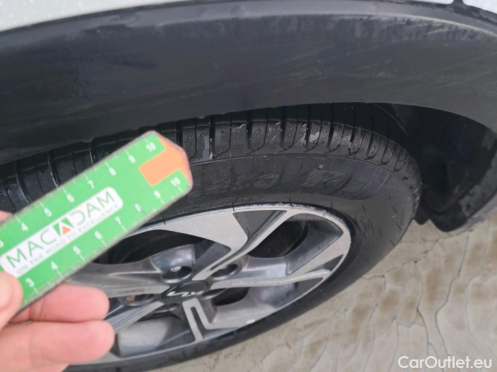  KIA  XCeed KIA  / 2019 / 5P / todoterreno 1.0 T-GDi Drive 88kW (120CV) #27