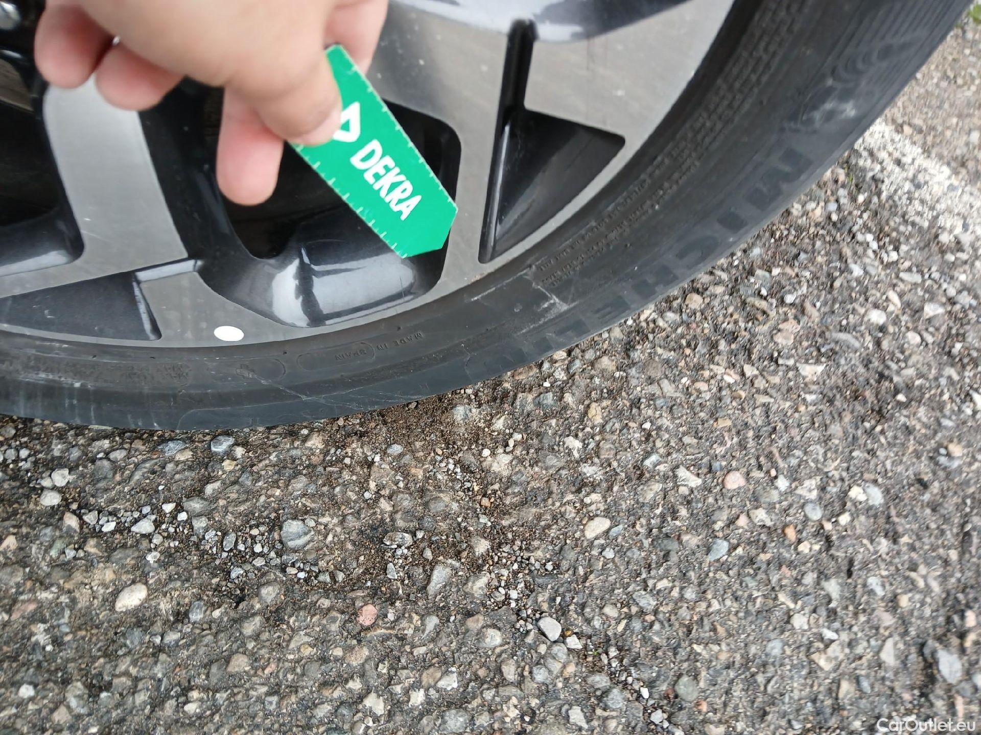  KIA  Sportage KIA  1.6MHEV Drive 100kW(136CV) 4x2(Crist Tintados)(CX) #45