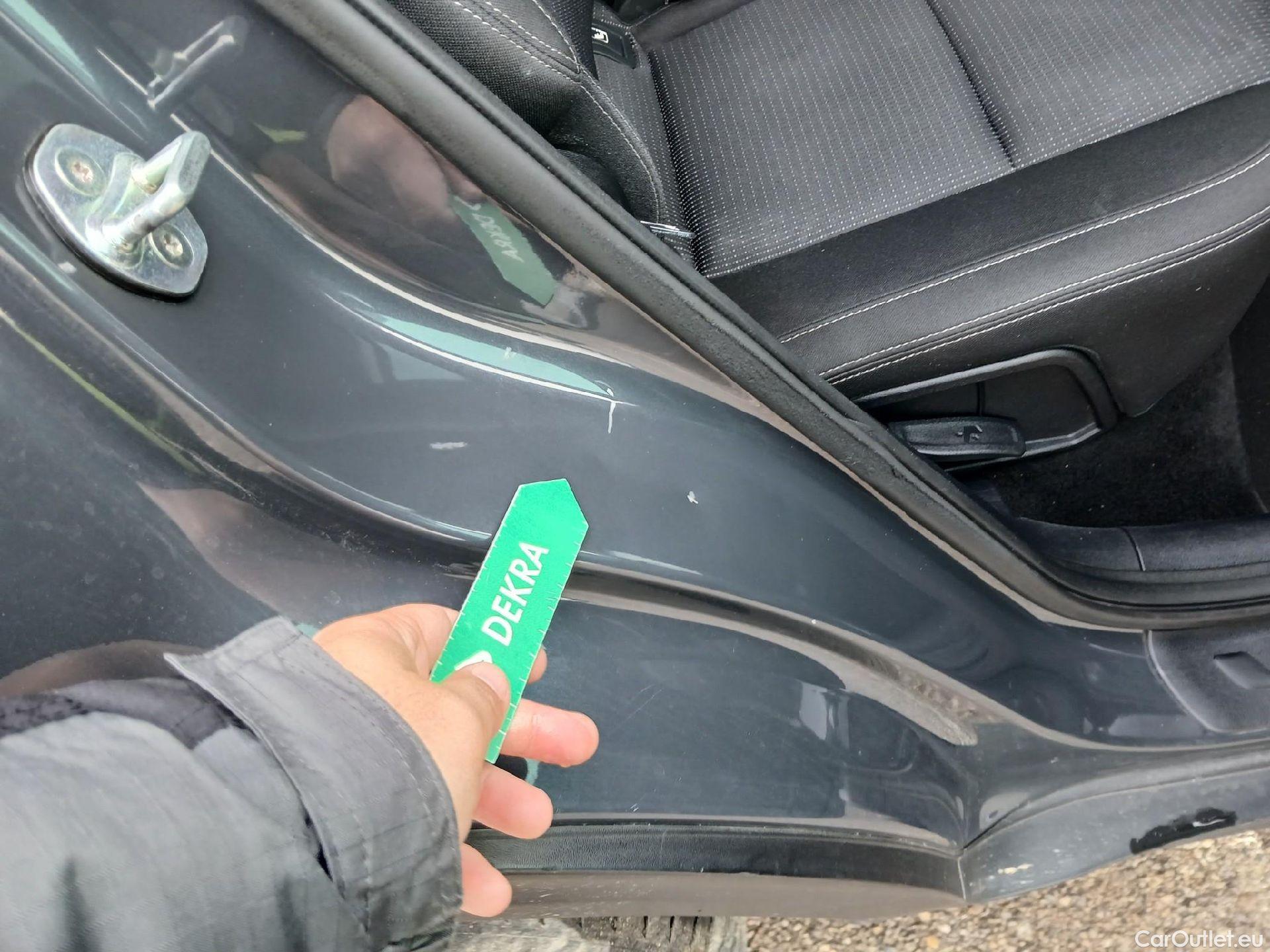  KIA  Sportage KIA  1.6MHEV Drive 100kW(136CV) 4x2(Crist Tintados)(CX) #7