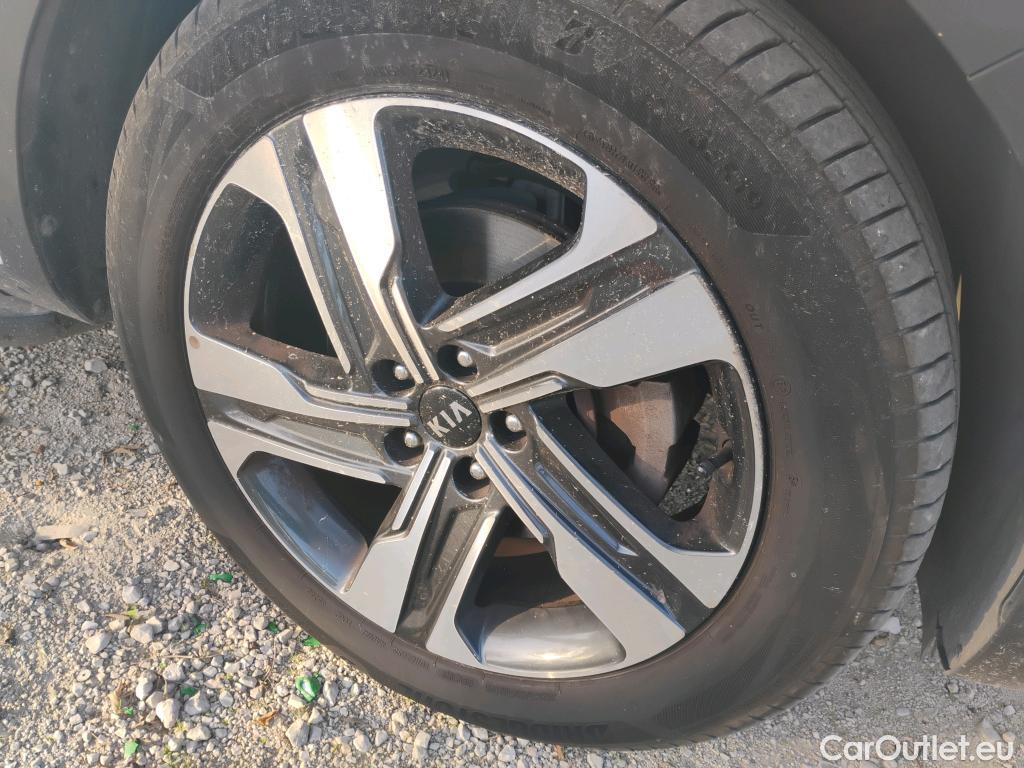  KIA  Sorento KIA  / 2020 / 5P / todoterreno 1.6 T-GDi HEV Emotion 4x2 7pl (P.Luxury) #4