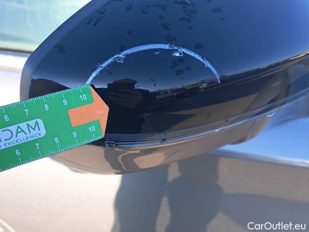  DS  DS7 DS DS 7 Crossback / 2017 / 5P / todoterreno BlueHDi DE 96kW (130CV) Auto.BE CHIC (AC) #27