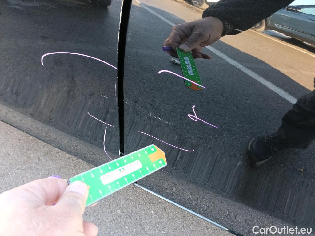  Mercedes  A-Klasse MERCEDES-BENZ Clase A / 2018 / 5P / berlina con portón A 250 e #8