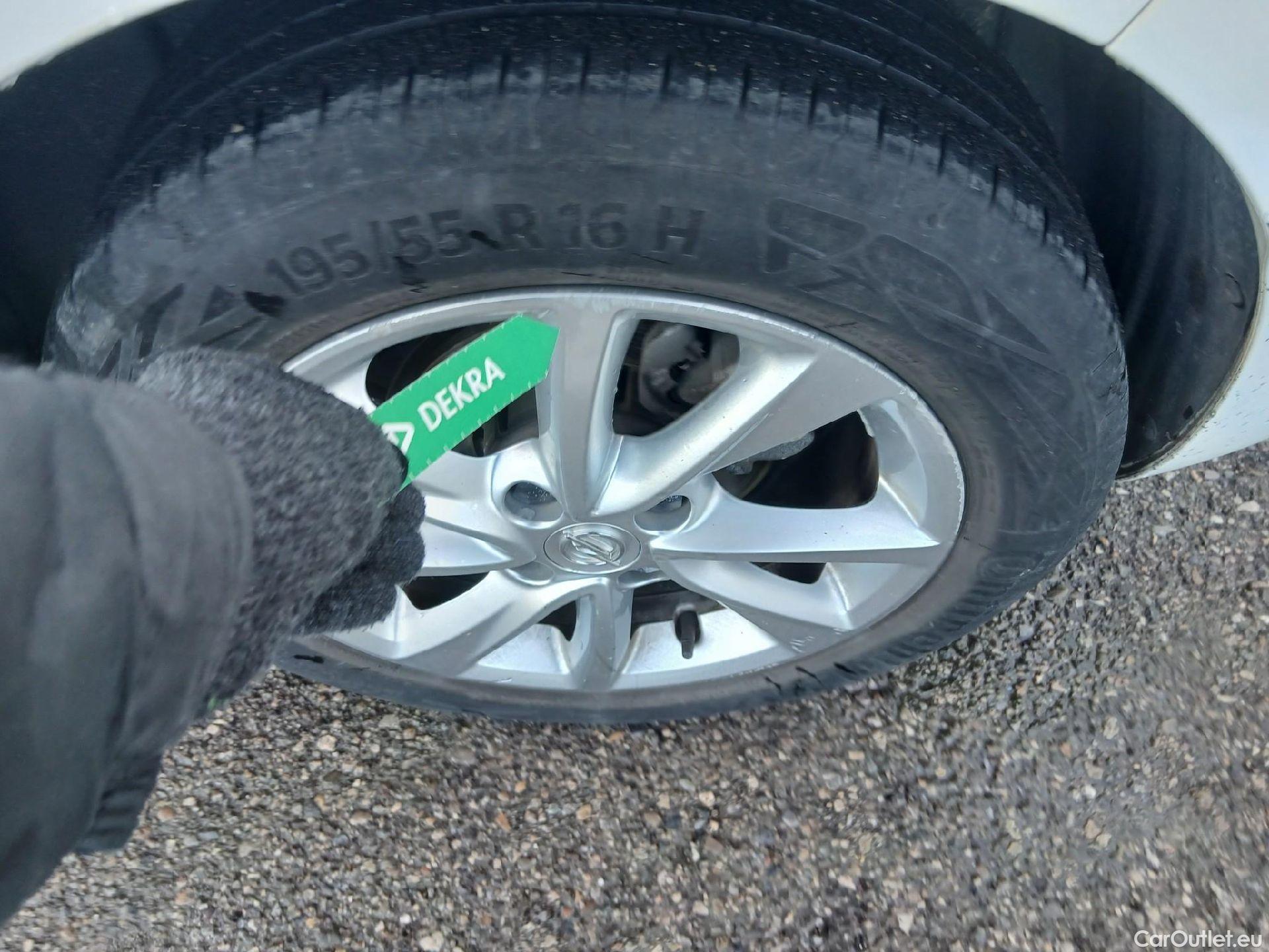  Opel  Corsa OPEL  1.2T XHL 74kW (100CV) Elegance #18