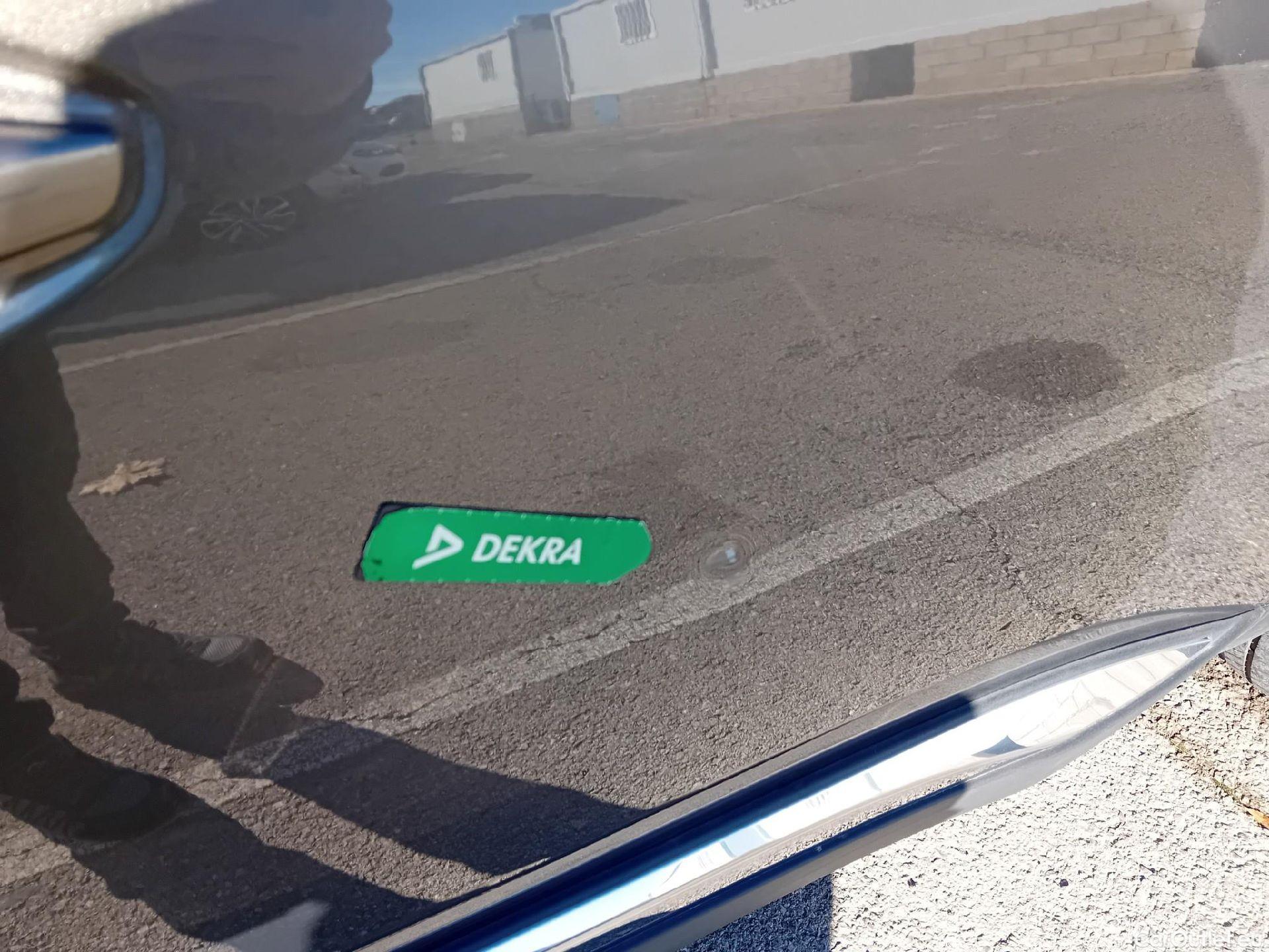  Peugeot  3008 PEUGEOT  Hybrid / 2020 / 5P / todoterreno 225 e-EAT8 GT #29