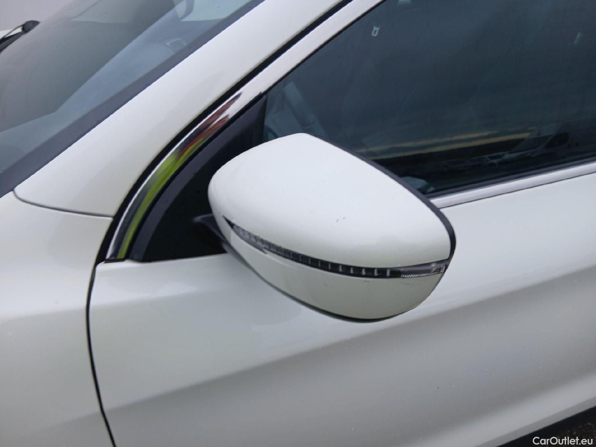  Nissan  Qashqai NISSAN  / 2017 / 5P / todoterreno DIG-T 103 kW (140 CV) E6D ACENTA #4