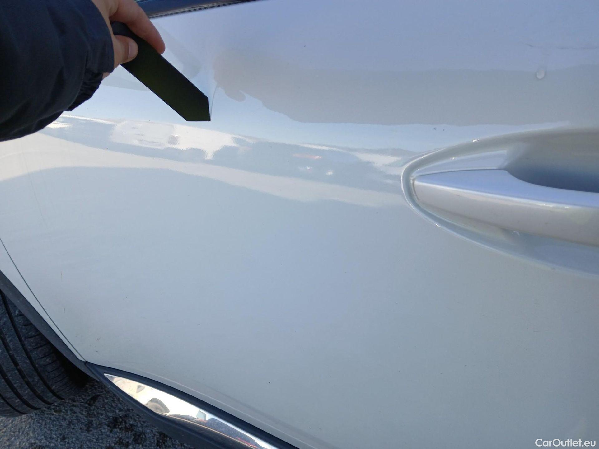  Peugeot  3008 PEUGEOT  / 2020 / 5P / todoterreno 1.5 BlueHDi 96kW S&S Allure Pack EAT8 #15