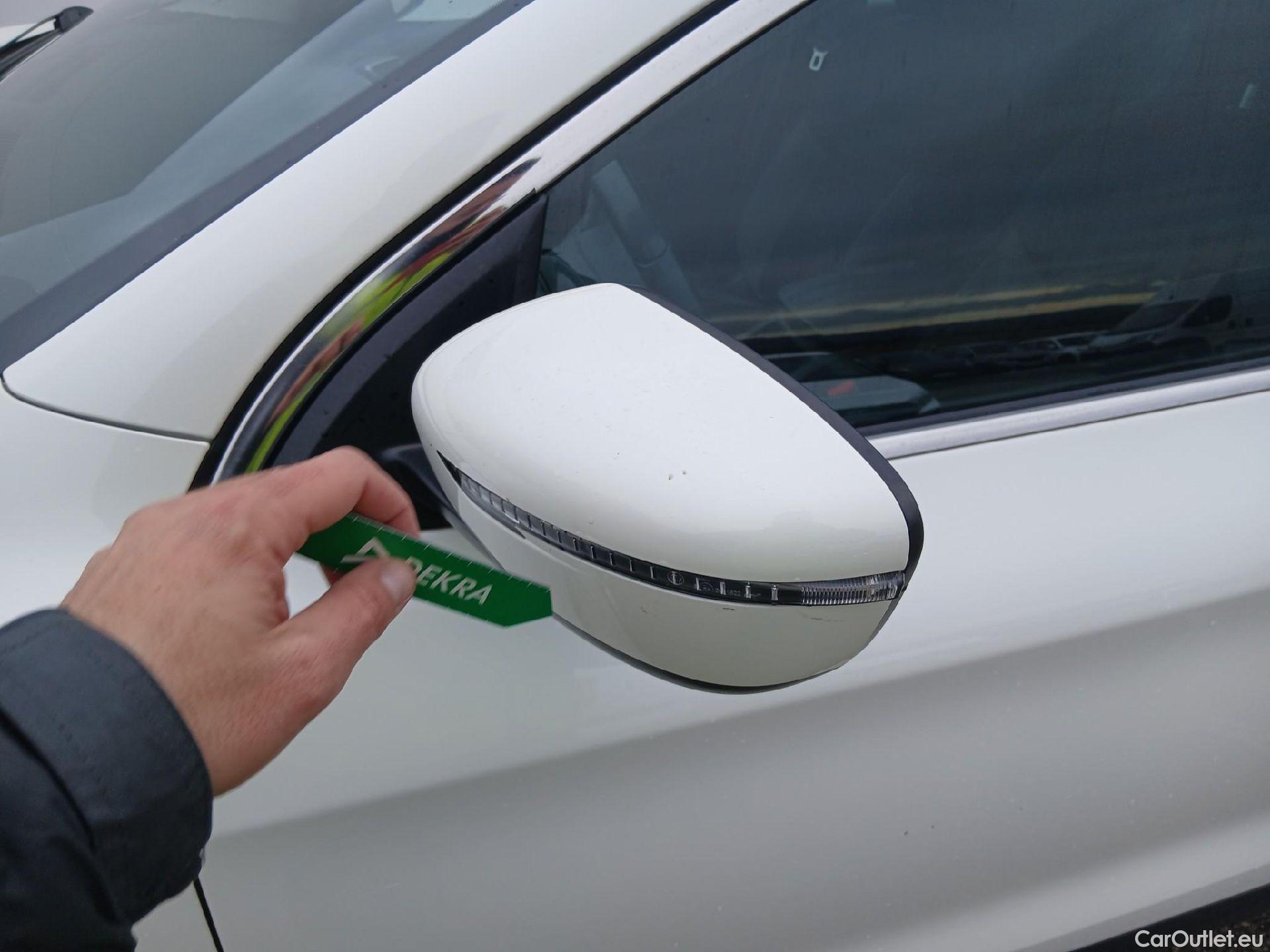  Nissan  Qashqai NISSAN  / 2017 / 5P / todoterreno DIG-T 103 kW (140 CV) E6D ACENTA #3