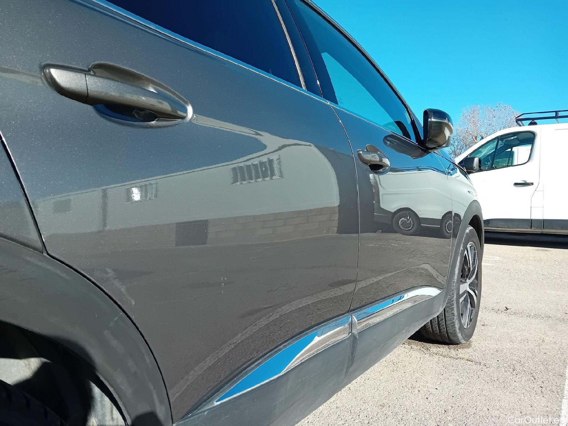  Peugeot  3008 PEUGEOT  Hybrid / 2020 / 5P / todoterreno 225 e-EAT8 GT #26