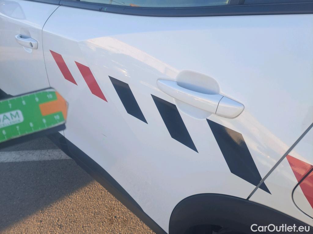  Peugeot  2008 PEUGEOT  / 2019 / 5P / todoterreno Active BlueHDI 81kW (110CV) #28