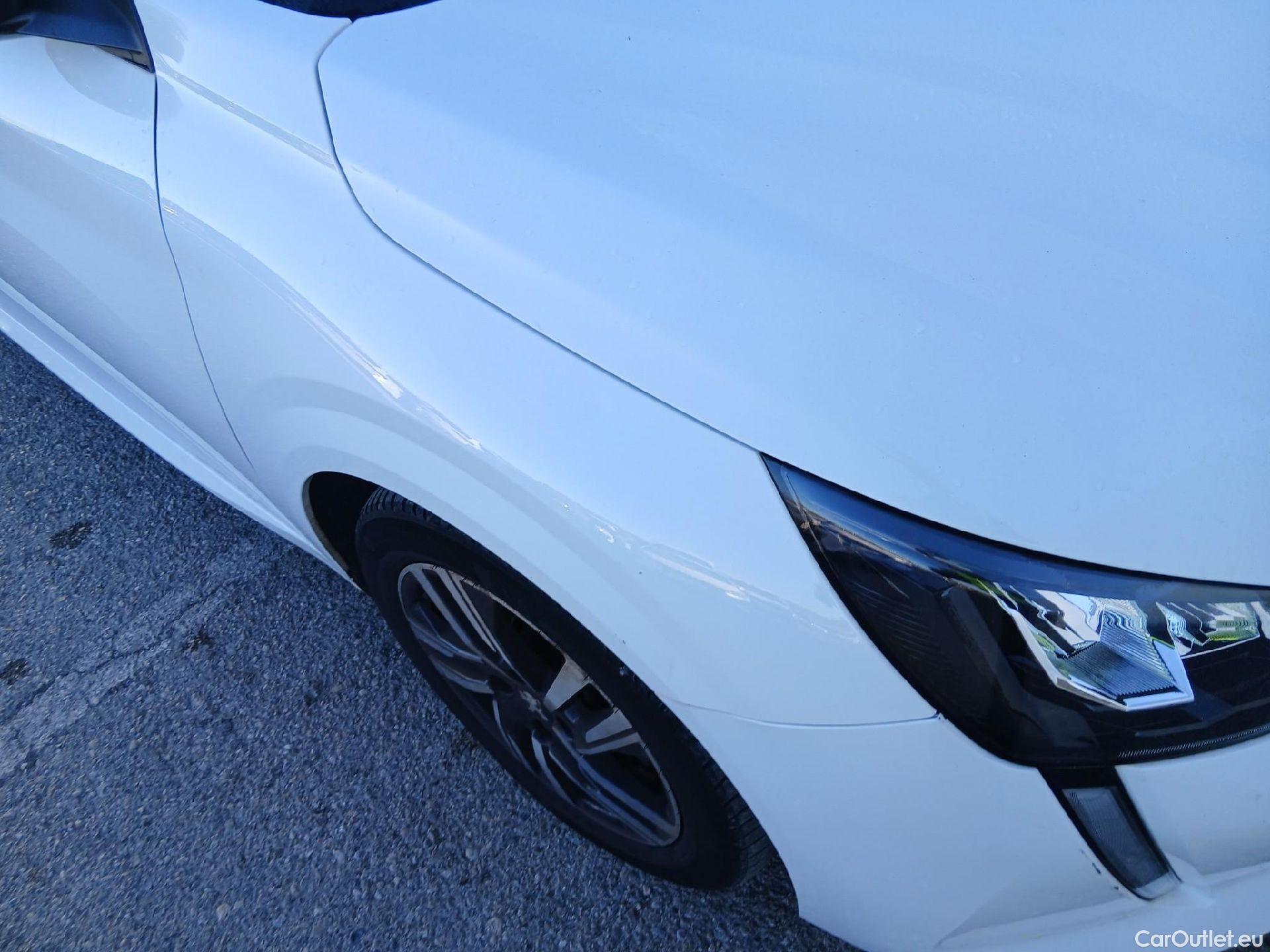  Peugeot  208 PEUGEOT  / 2019 / 5P / berlina con portón PureTech 73kW (100CV) Allure (AC) #33