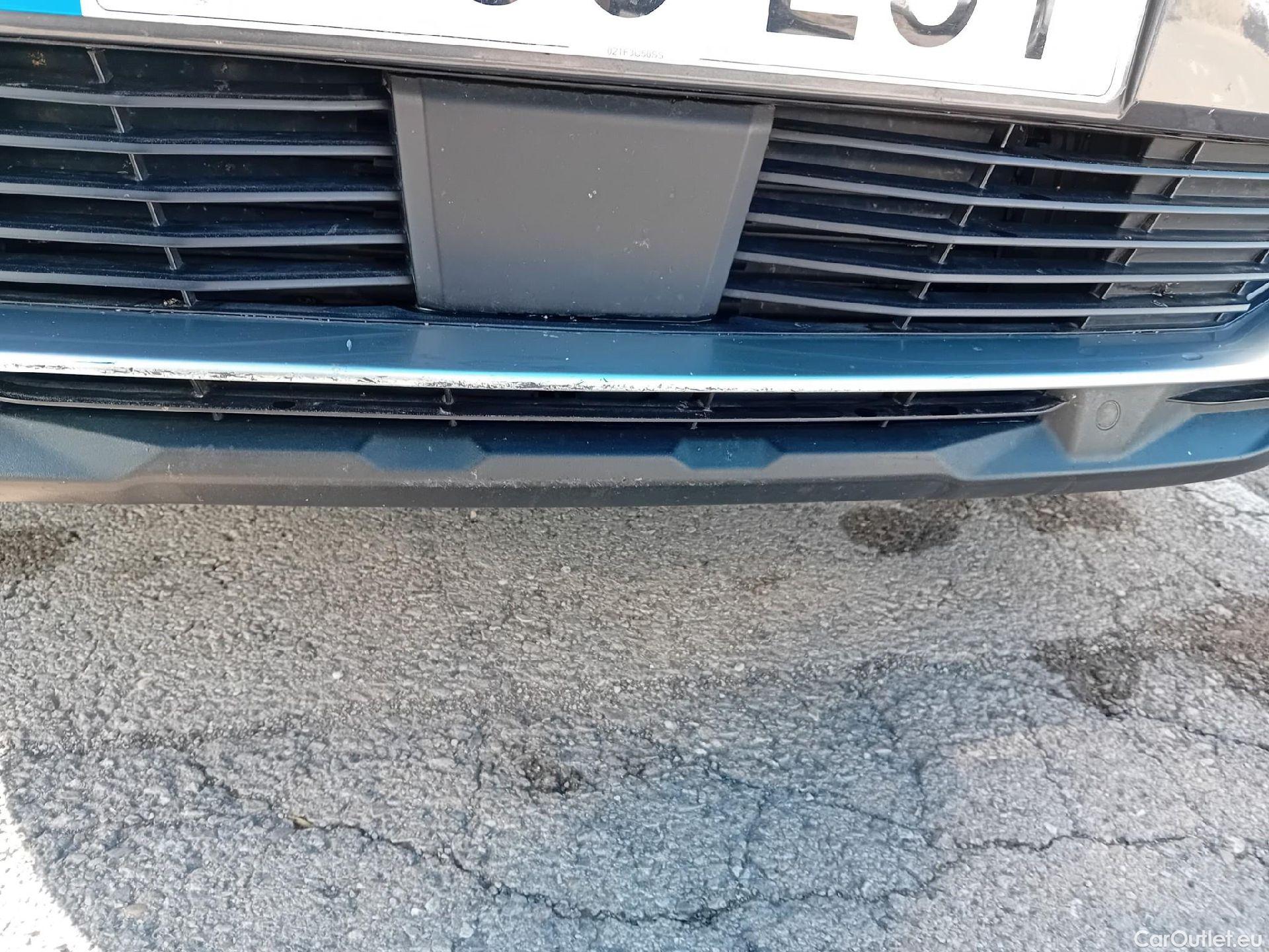  Peugeot  3008 PEUGEOT  Hybrid / 2020 / 5P / todoterreno 225 e-EAT8 GT #6