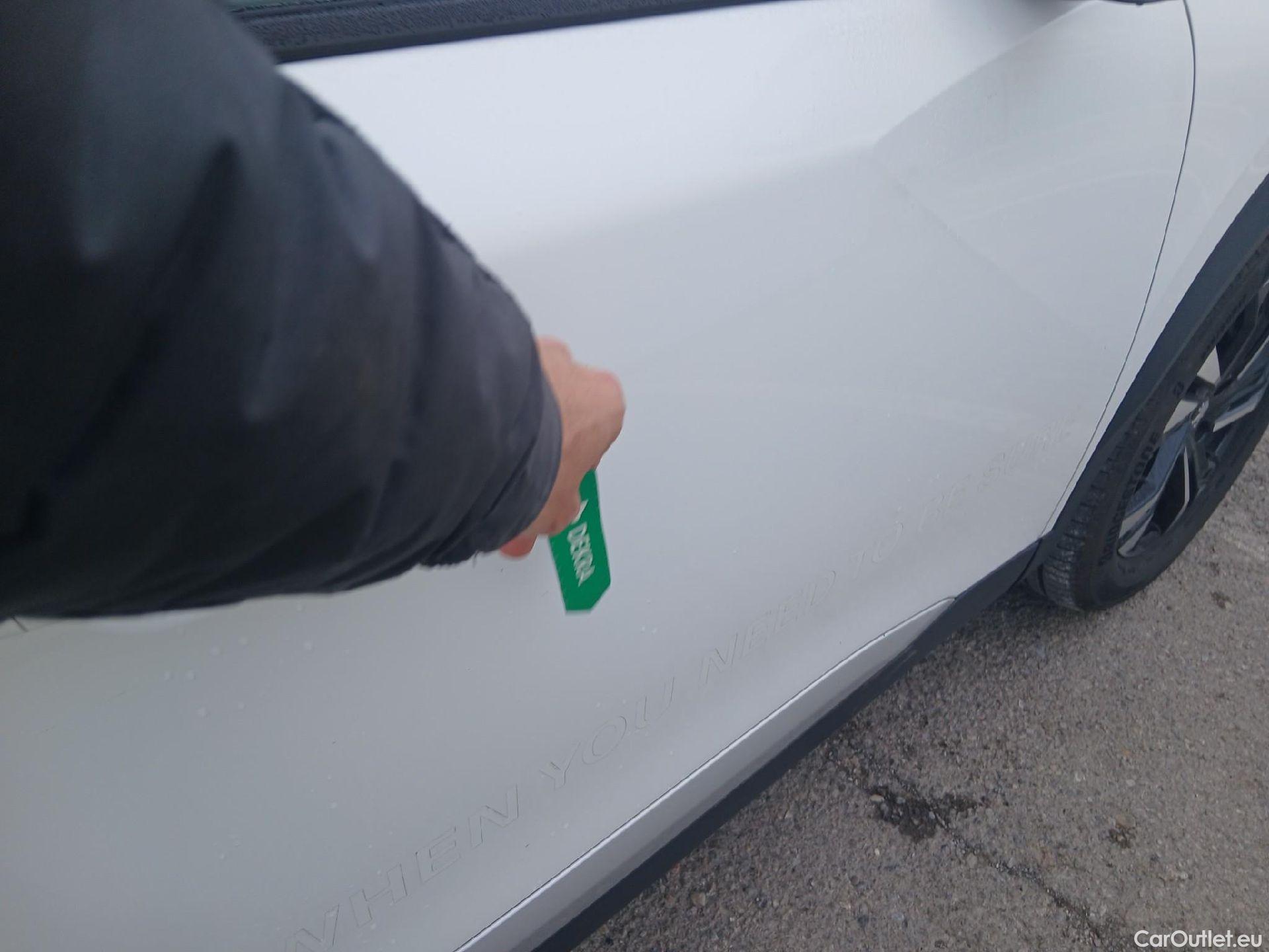  Peugeot  2008 PEUGEOT  / 2019 / 5P / todoterreno Allure BlueHDI 81kW (110CV) #16