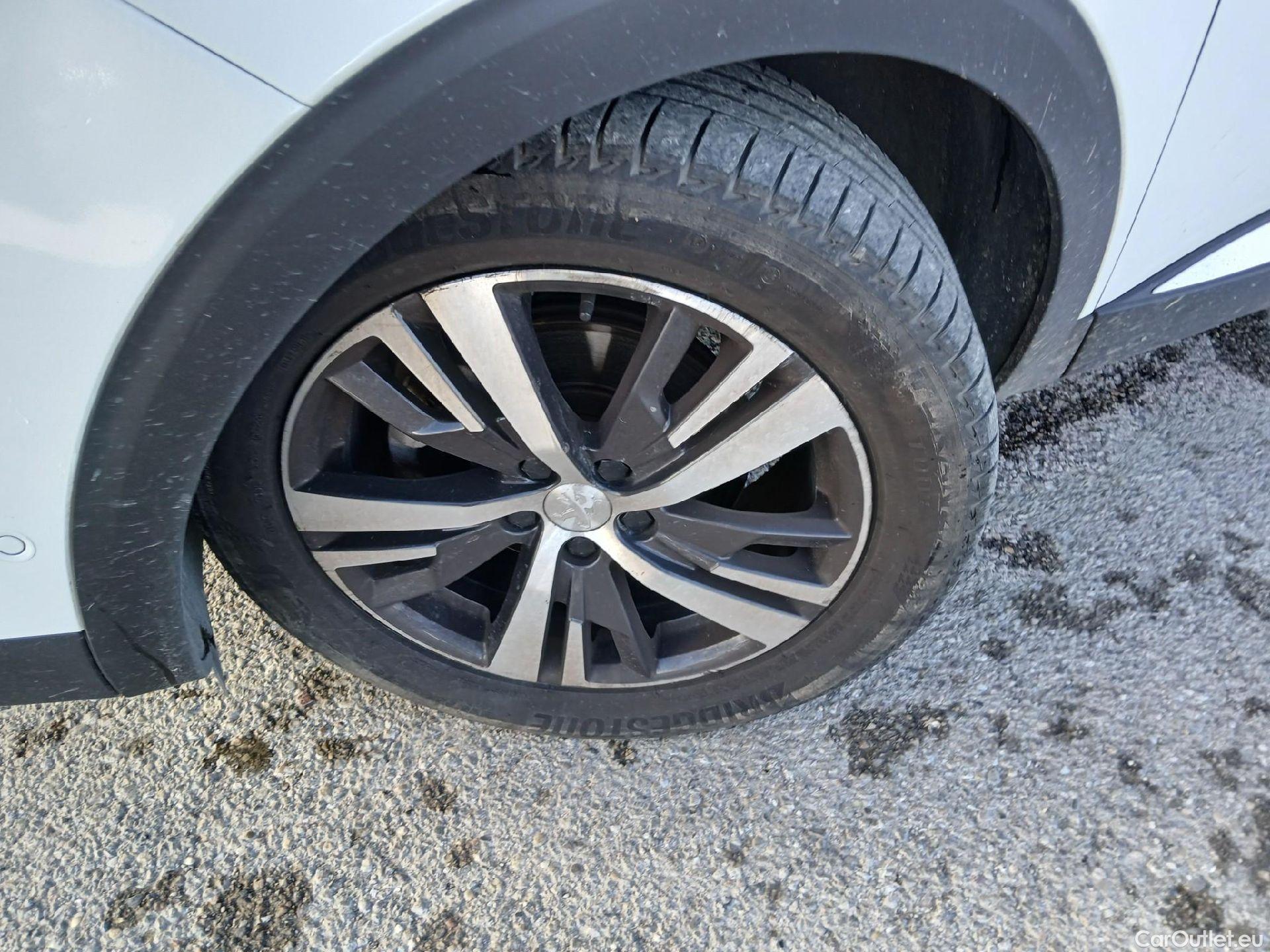  Peugeot  3008 PEUGEOT  / 2020 / 5P / todoterreno 1.5 BlueHDi 96kW S&S Allure Pack EAT8 #12