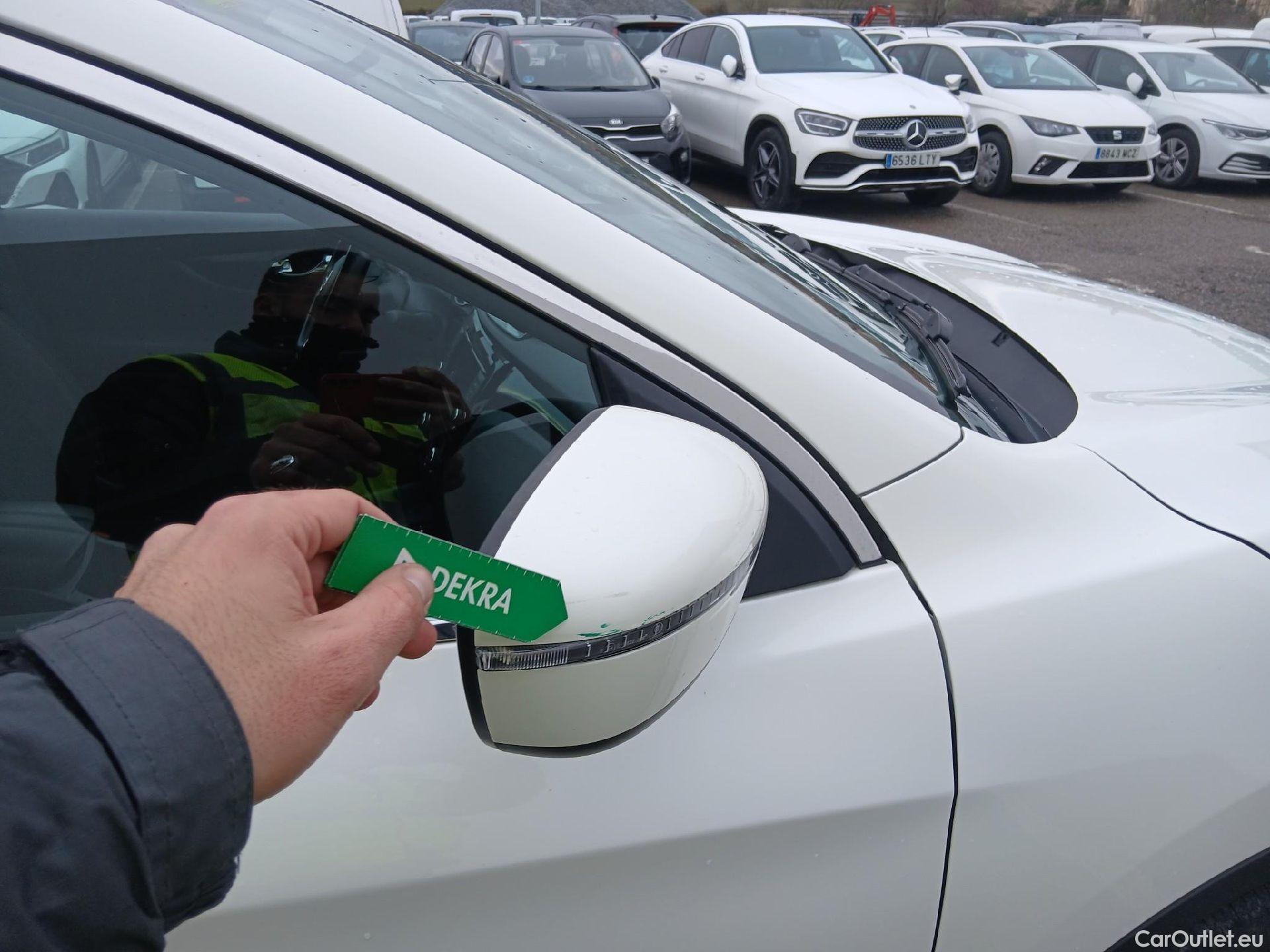  Nissan  Qashqai NISSAN  / 2017 / 5P / todoterreno DIG-T 103 kW (140 CV) E6D ACENTA #15