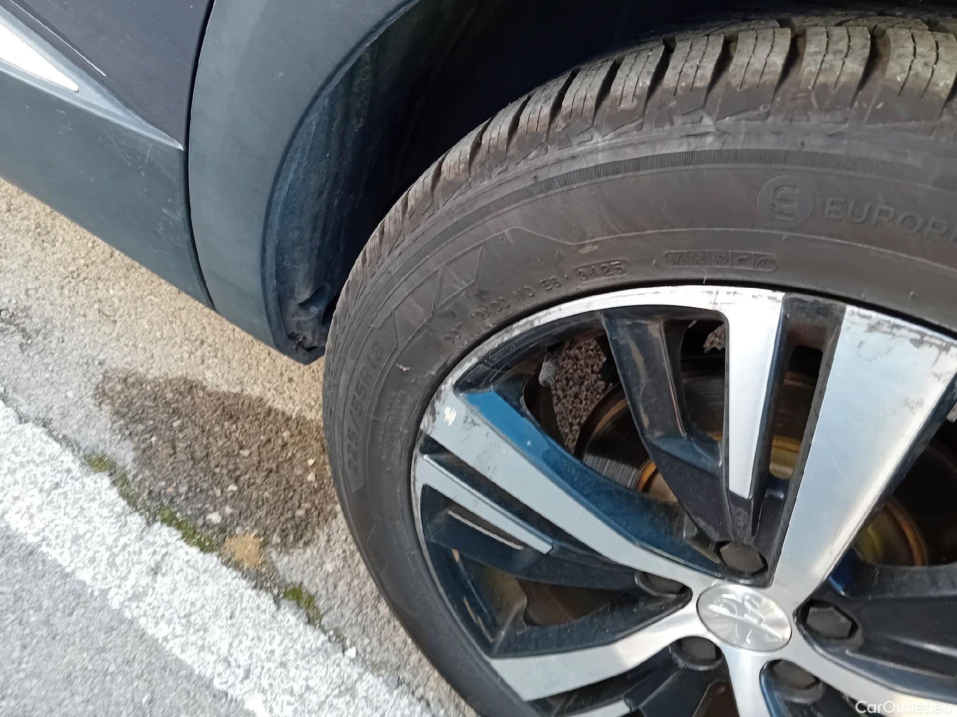  Peugeot  3008 PEUGEOT  Hybrid / 2020 / 5P / todoterreno 225 e-EAT8 GT #15