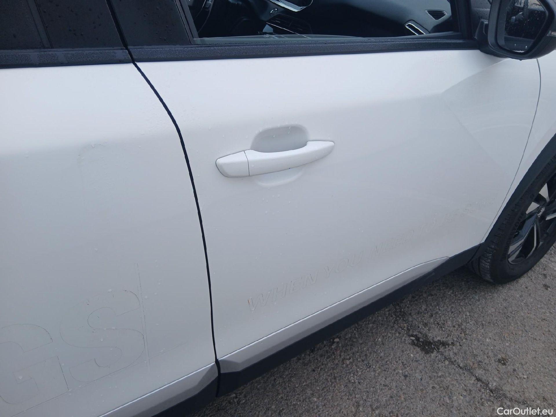  Peugeot  2008 PEUGEOT  / 2019 / 5P / todoterreno Allure BlueHDI 81kW (110CV) #15