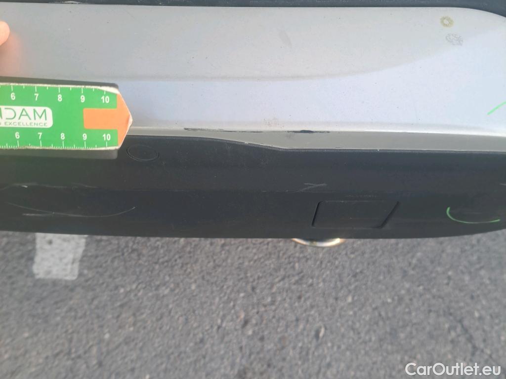  Peugeot  2008 PEUGEOT  / 2019 / 5P / todoterreno Active BlueHDI 81kW (110CV) #40