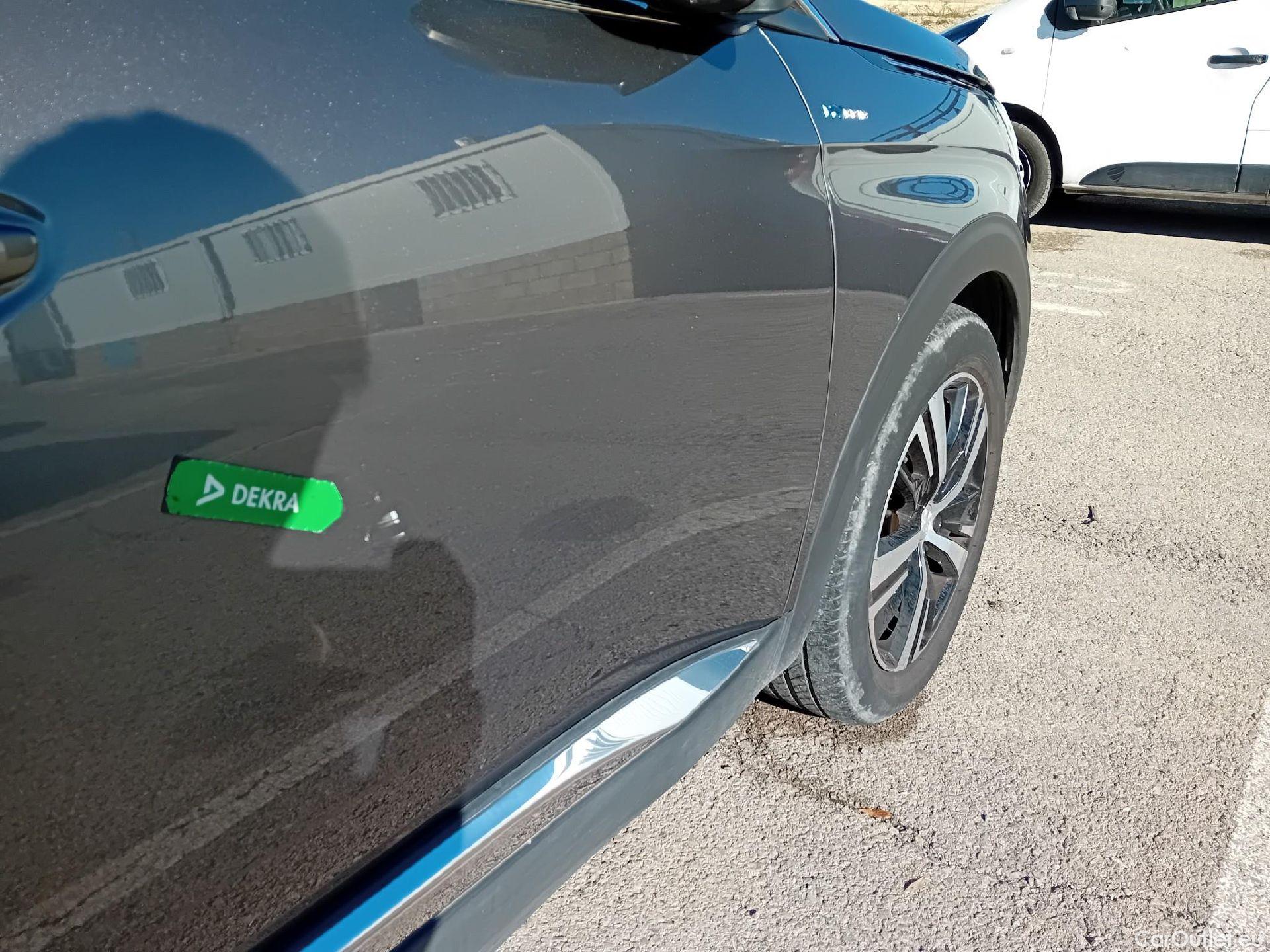  Peugeot  3008 PEUGEOT  Hybrid / 2020 / 5P / todoterreno 225 e-EAT8 GT #28