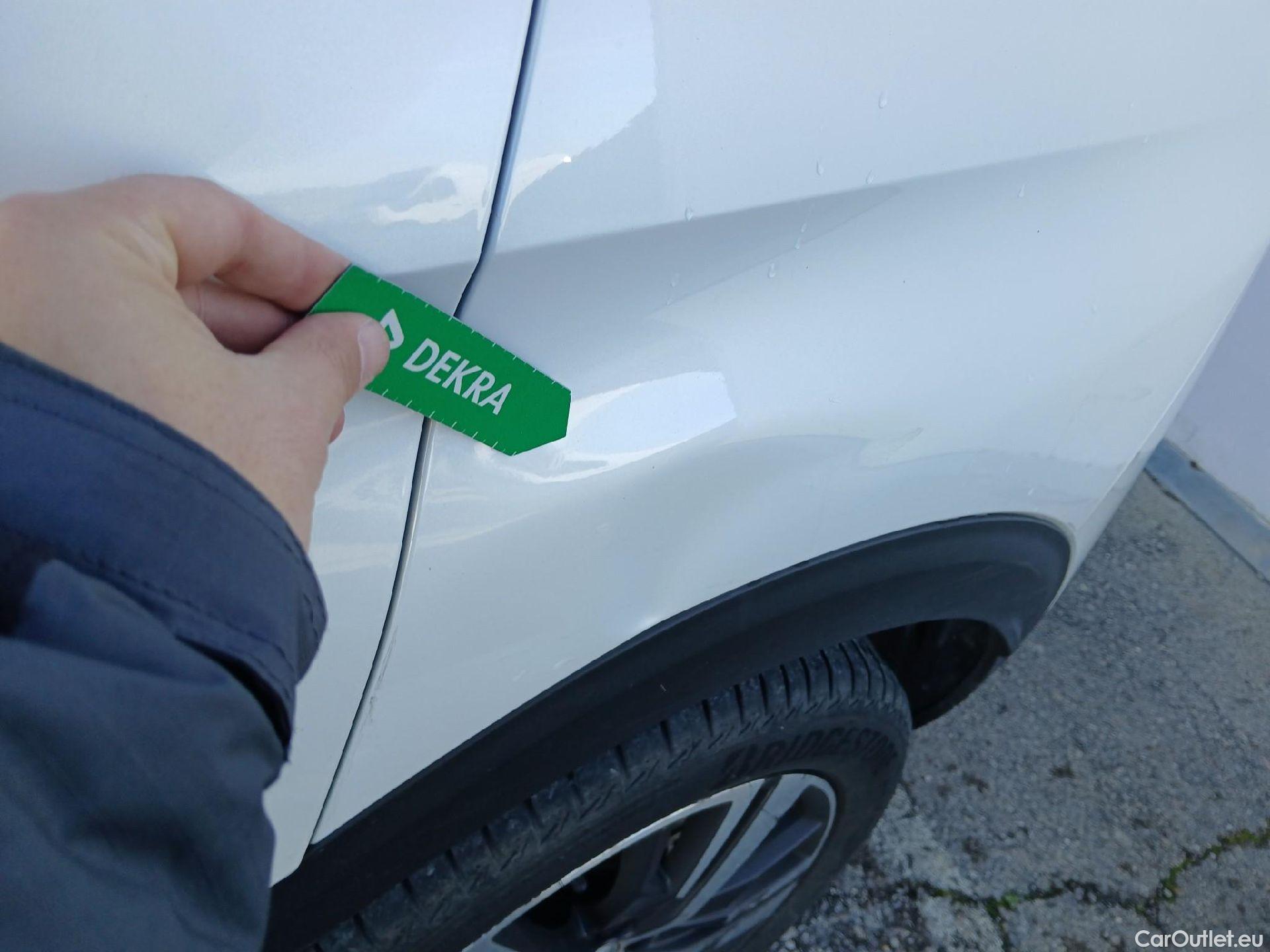  Peugeot  3008 PEUGEOT  / 2020 / 5P / todoterreno 1.5 BlueHDi 96kW S&S Allure Pack EAT8 #20