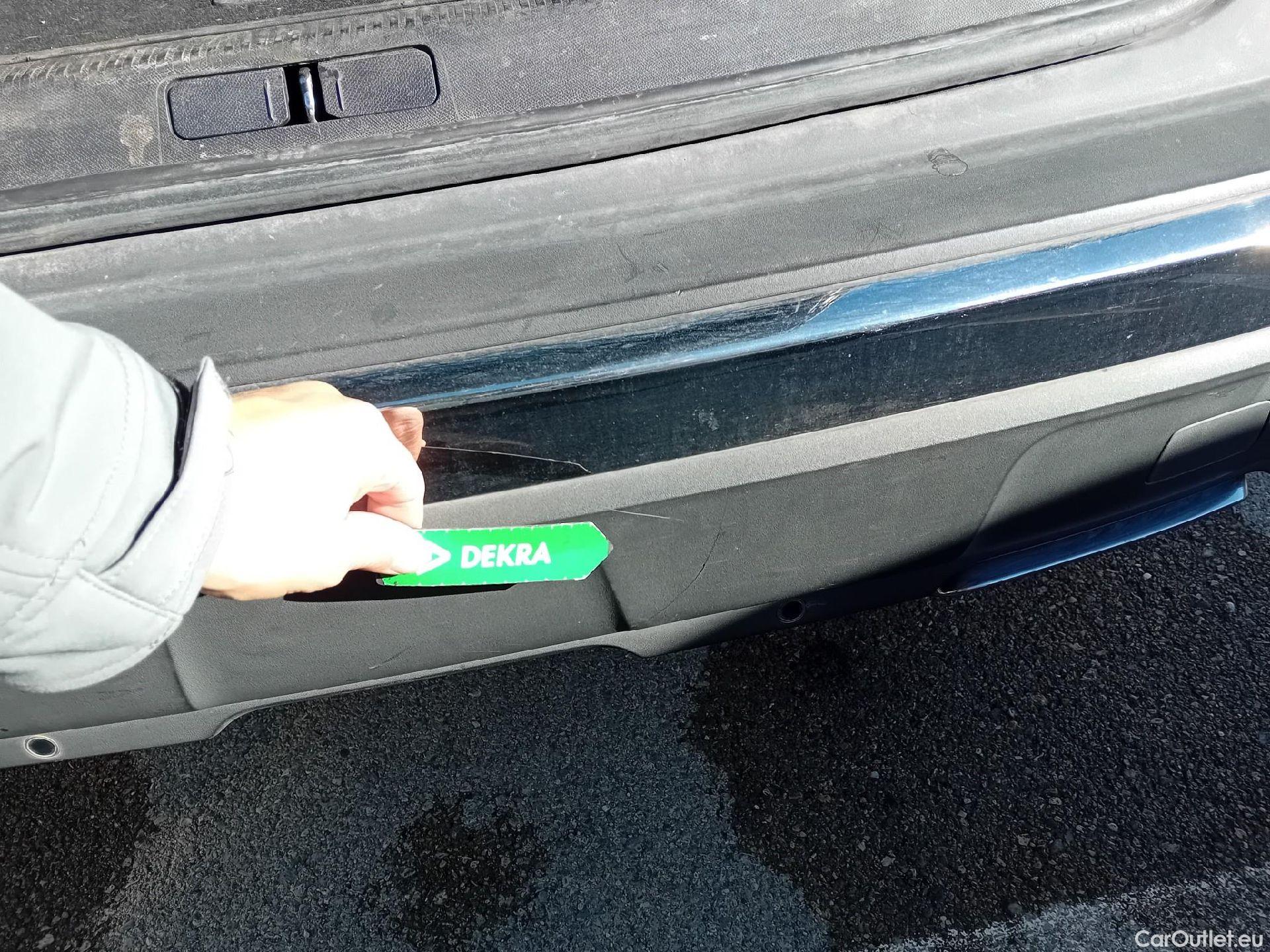  Peugeot  3008 PEUGEOT  Hybrid / 2020 / 5P / todoterreno 225 e-EAT8 GT #17