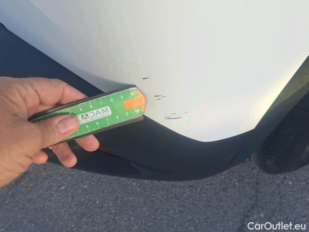  Peugeot  2008 PEUGEOT  / 2019 / 5P / todoterreno Active BlueHDI 81kW (110CV) #27