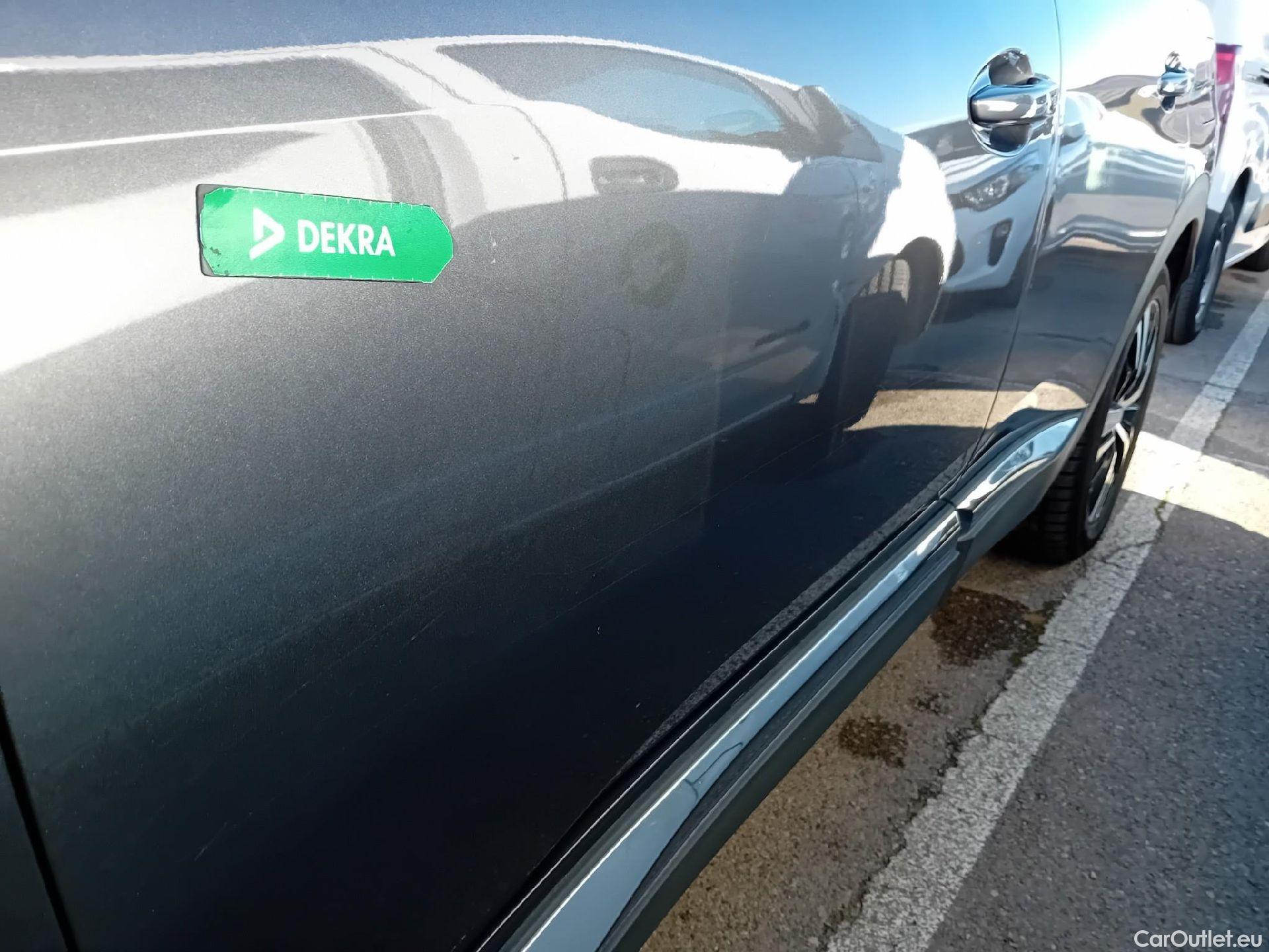  Peugeot  3008 PEUGEOT  Hybrid / 2020 / 5P / todoterreno 225 e-EAT8 GT #14