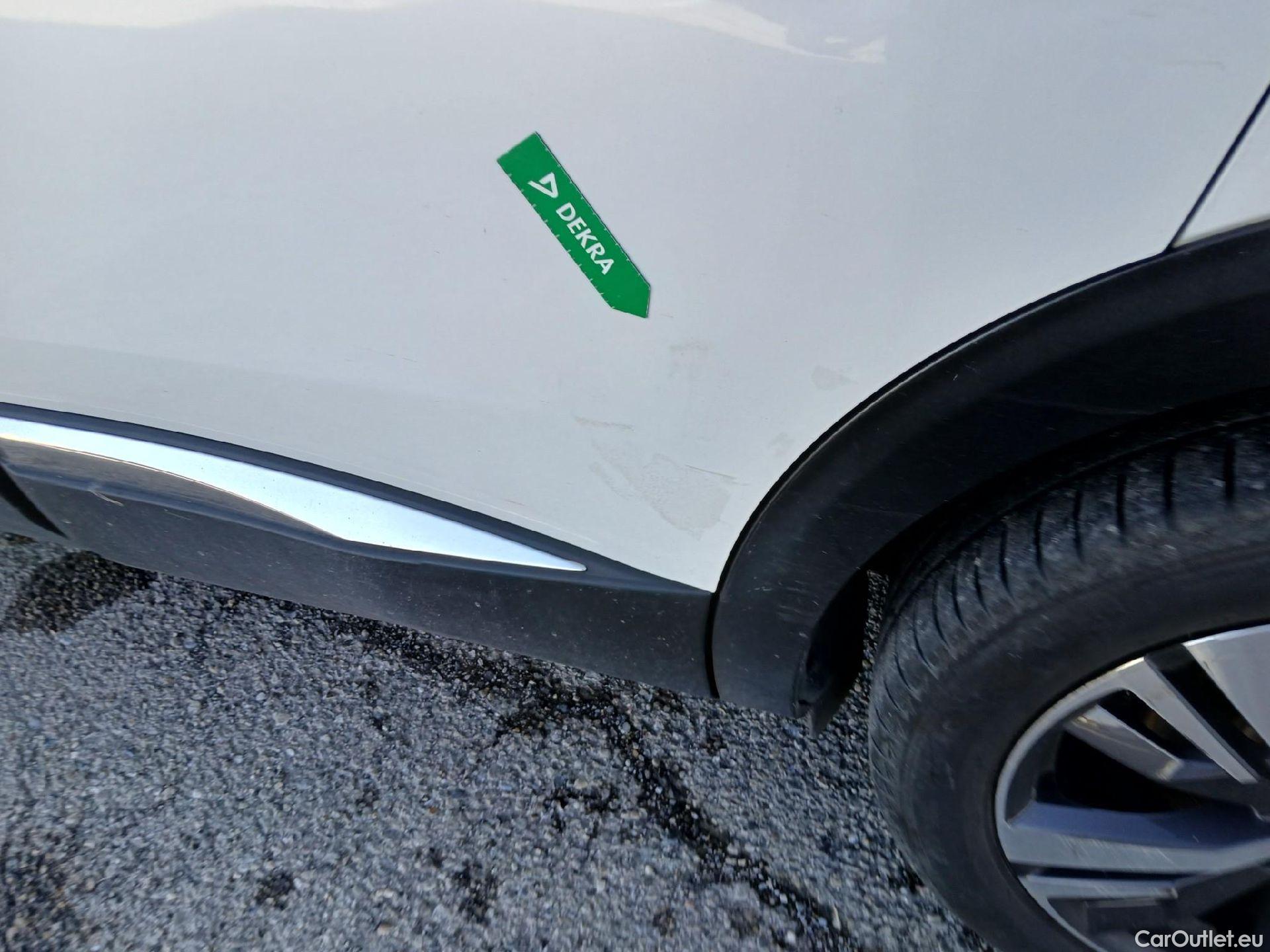  Peugeot  3008 PEUGEOT  / 2020 / 5P / todoterreno 1.5 BlueHDi 96kW S&S Allure Pack EAT8 #16