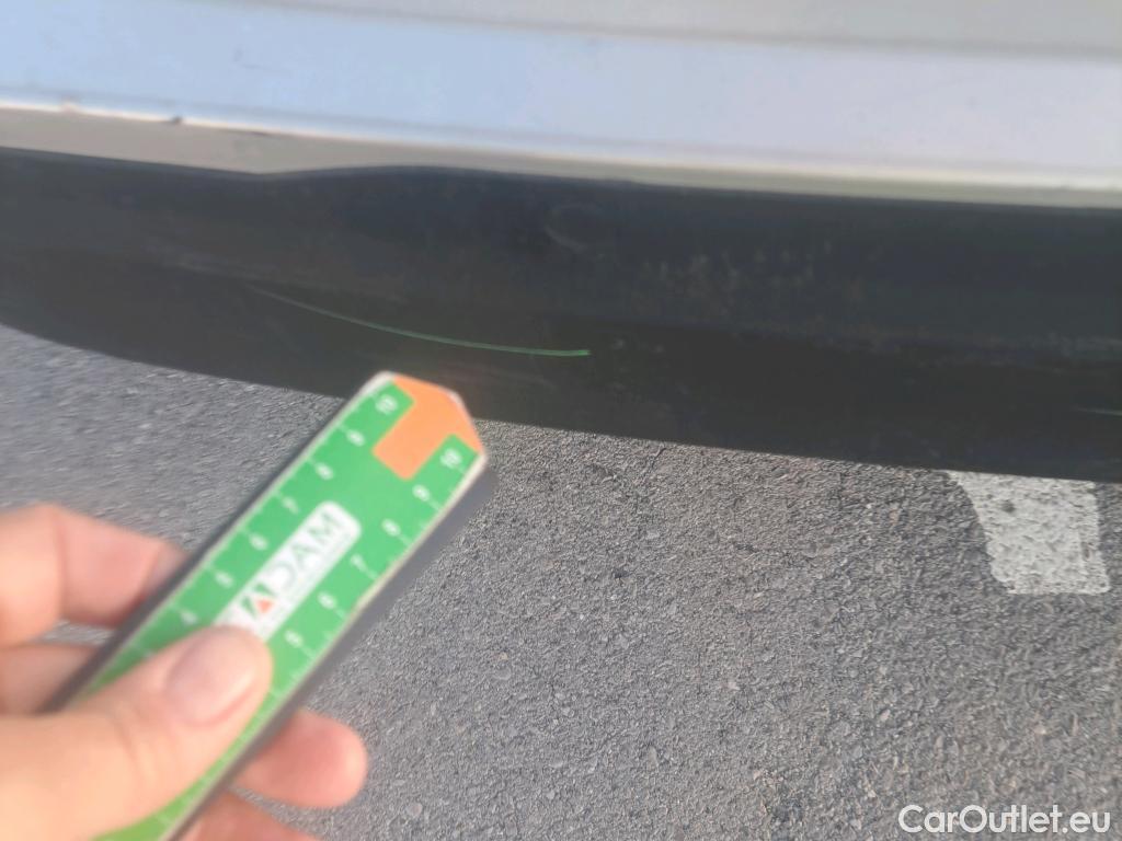  Peugeot  2008 PEUGEOT  / 2019 / 5P / todoterreno Active BlueHDI 81kW (110CV) #20