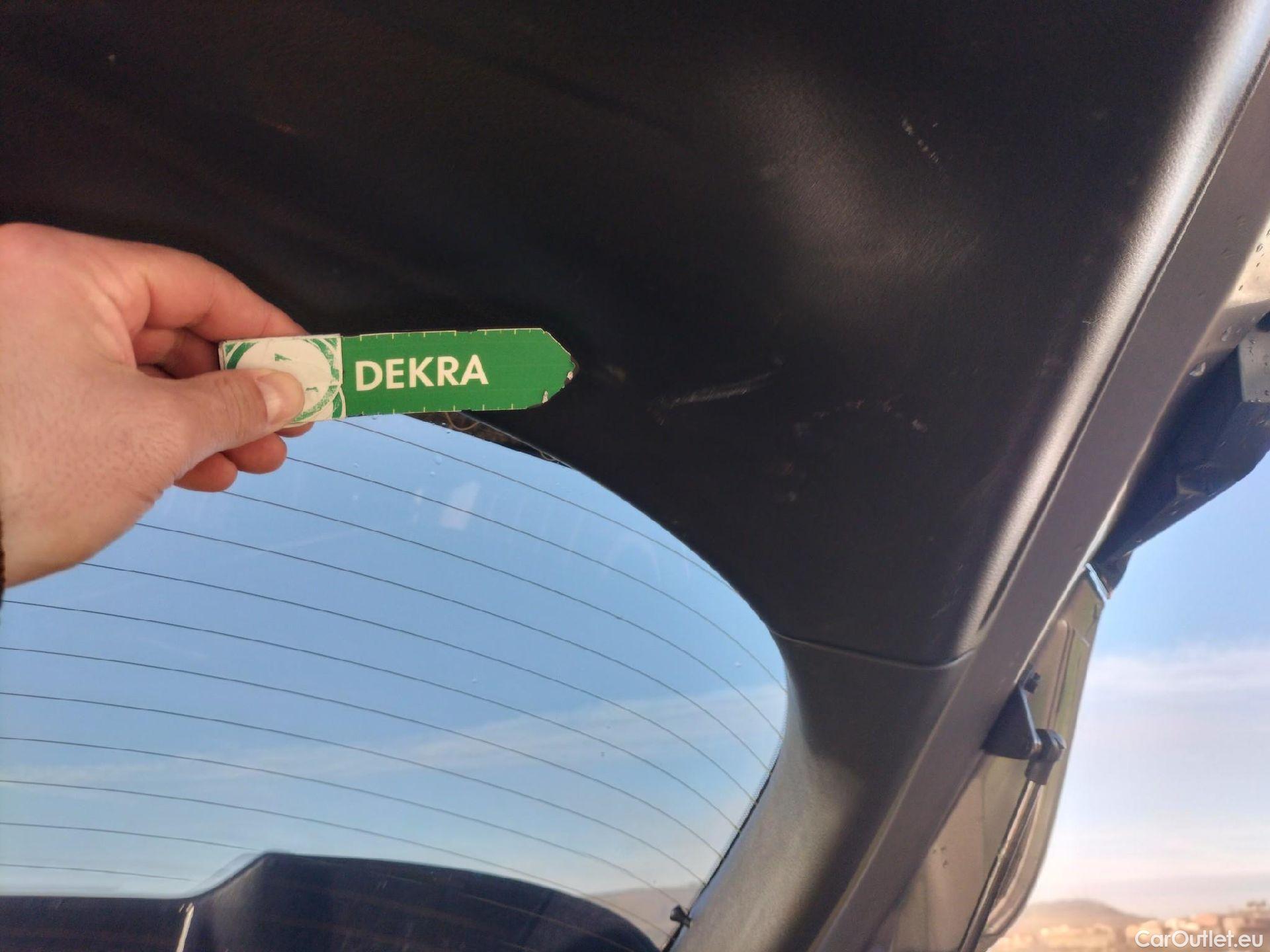  Nissan  Juke NISSAN  / 2019 / 5P / crossover DIG-T 84 kW (114 CV) DCT 7 V N-Connecta (AC2) #35